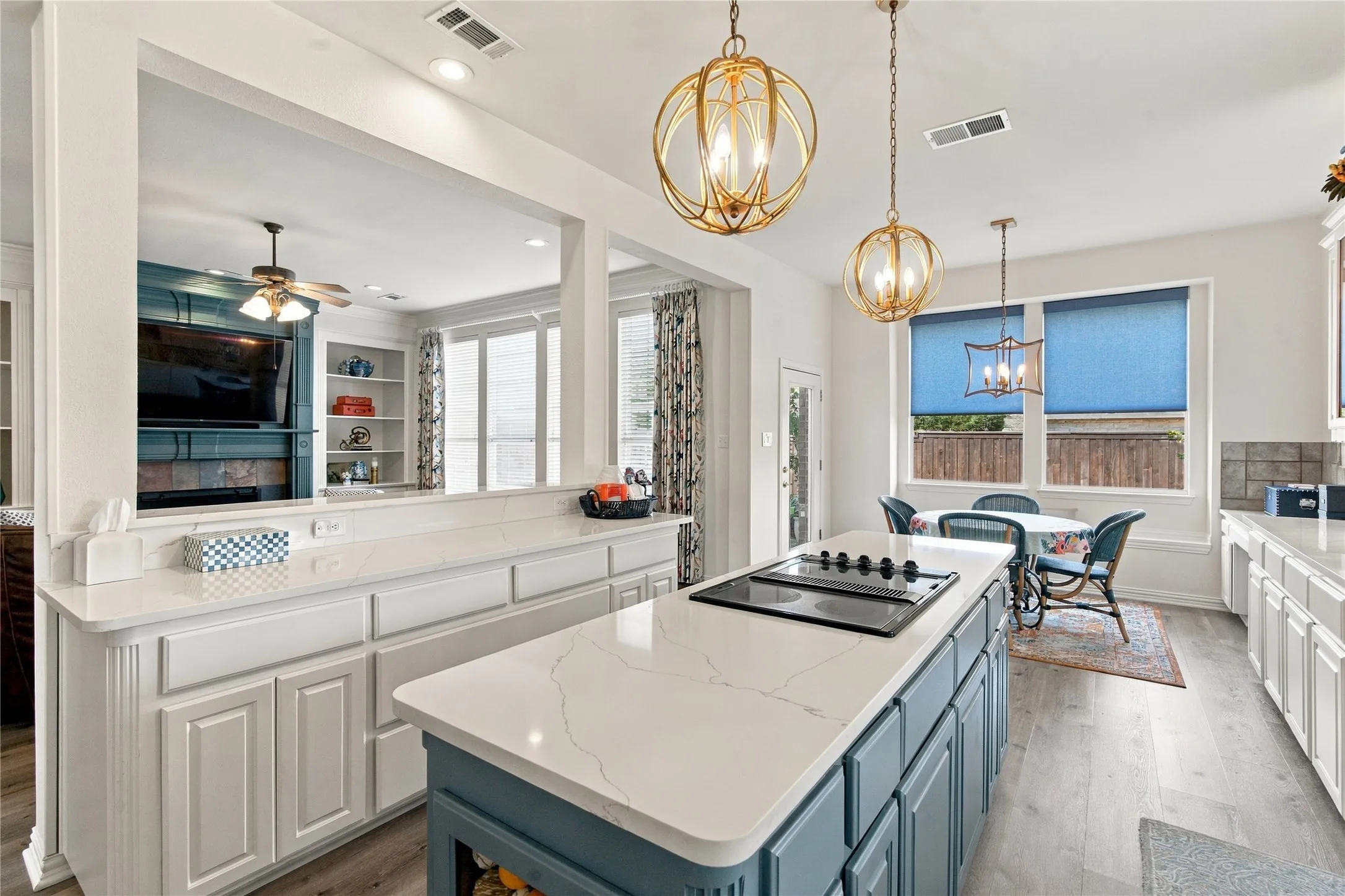 Single Family Residence For Sale in Denton County , 1428 Brookside Drive, Carrollton, Texas 75007, 5 Bedroom, 4 Bathroom, 3 Garage spaces, 4,080 Sqft, built in 1998, mls#21416437, Real Estate Agent in Carrollton, Homes For Sale in Denton county, Homes For Sale in Carrollton, Realtor in Carrollton Texas, Real Estate Brokerage Independent Realty Texas, Luminita Cordes Realtor
