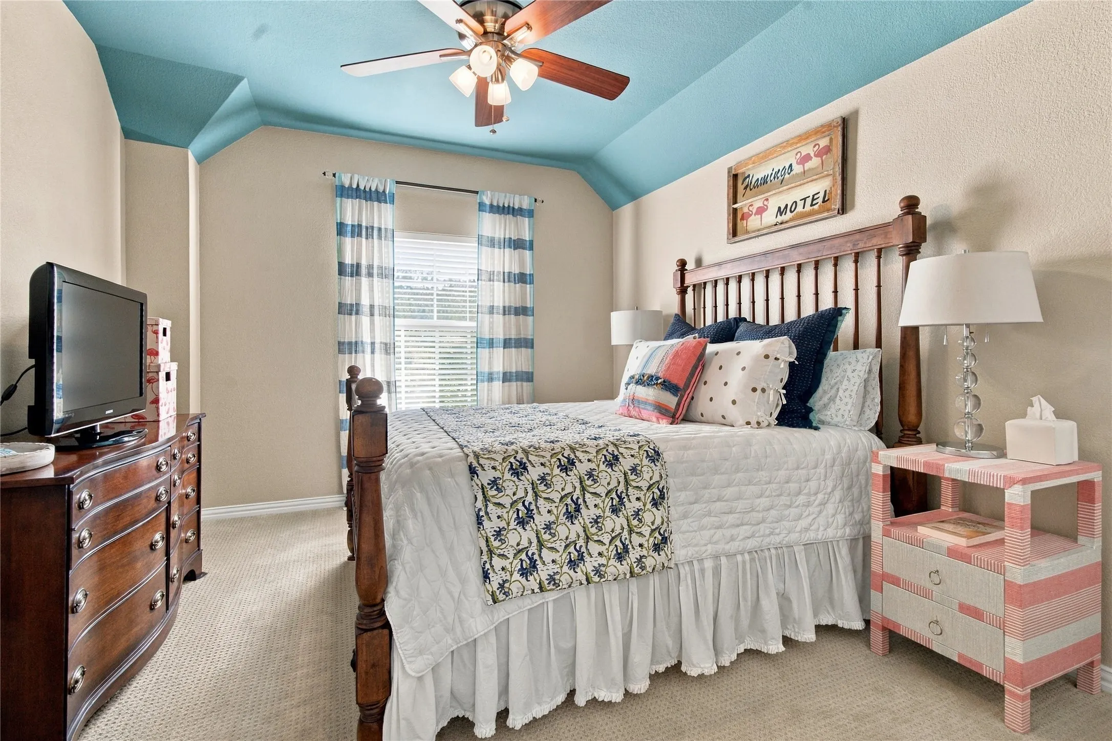 Single Family Residence For Sale in Denton County , 1428 Brookside Drive, Carrollton, Texas 75007, 5 Bedroom, 4 Bathroom, 3 Garage spaces, 4,080 Sqft, built in 1998, mls#21416437, Real Estate Agent in Carrollton, Homes For Sale in Denton county, Homes For Sale in Carrollton, Realtor in Carrollton Texas, Real Estate Brokerage Independent Realty Texas, Luminita Cordes Realtor