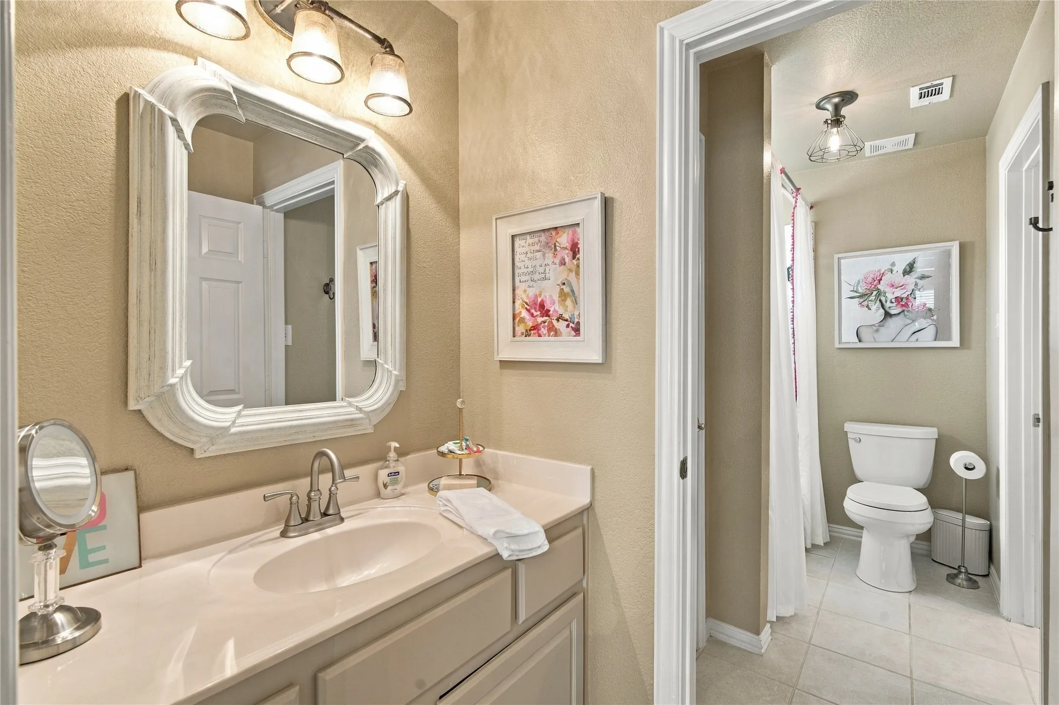 Single Family Residence For Sale in Denton County , 1428 Brookside Drive, Carrollton, Texas 75007, 5 Bedroom, 4 Bathroom, 3 Garage spaces, 4,080 Sqft, built in 1998, mls#21416437, Real Estate Agent in Carrollton, Homes For Sale in Denton county, Homes For Sale in Carrollton, Realtor in Carrollton Texas, Real Estate Brokerage Independent Realty Texas, Luminita Cordes Realtor