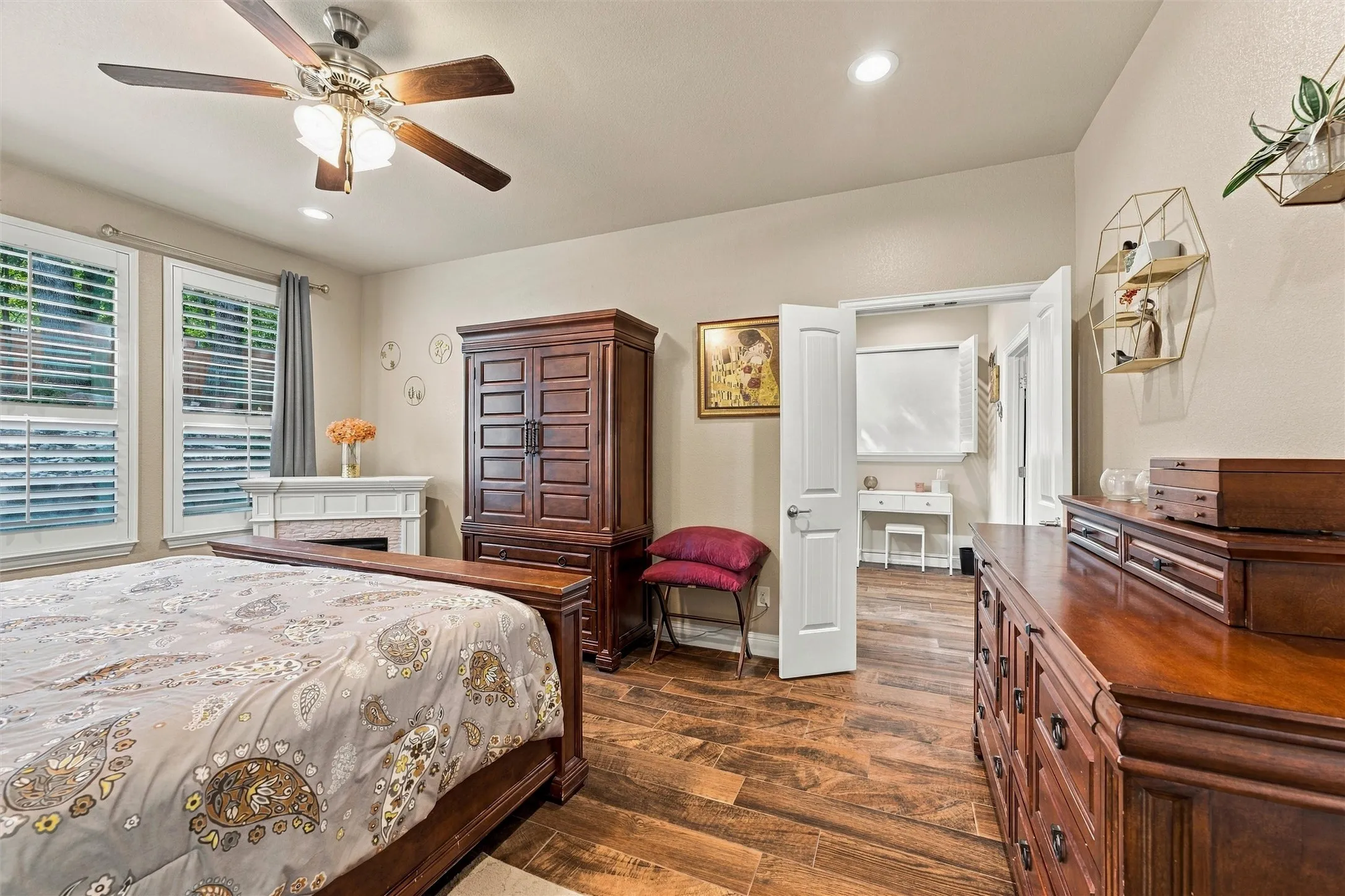 Single Family Residence For Sale in Tarrant County , 428 Lake Terrace Drive, Azle, Texas 76020, 3 Bedroom, 2 Bathroom, 2 Garage spaces, 2,069 Sqft, built in 2018, mls#21419020, Real Estate Agent in Azle, Homes For Sale in Tarrant county, Homes For Sale in Azle, Realtor in Azle Texas, Real Estate Brokerage Independent Realty Texas, Luminita Cordes Realtor