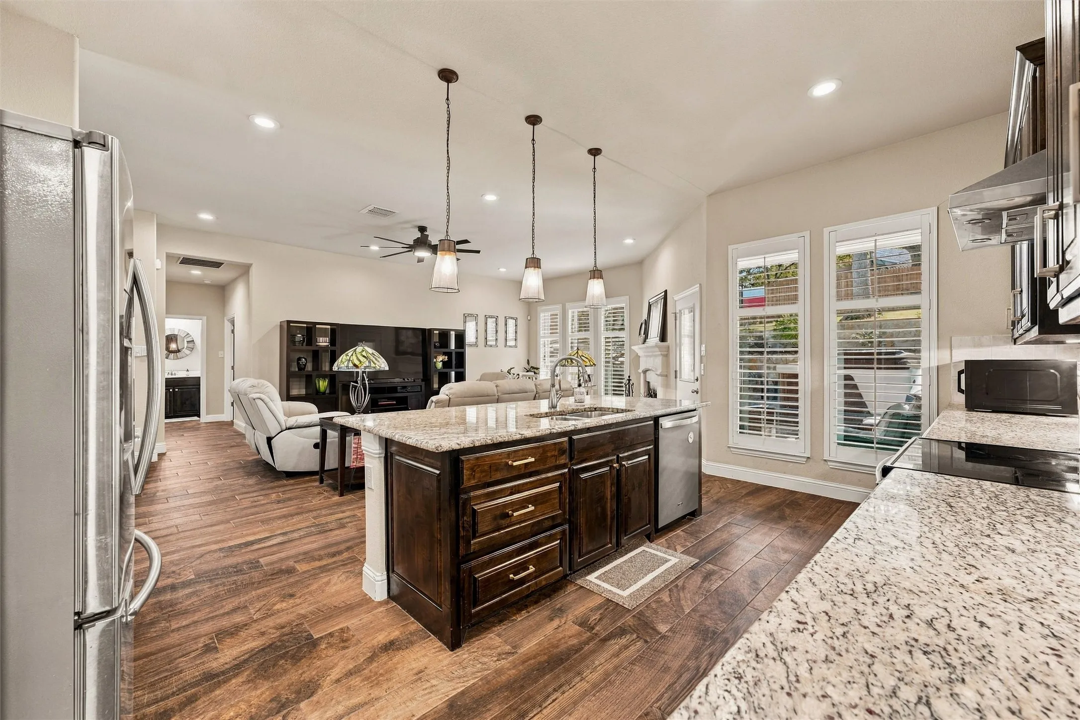 Single Family Residence For Sale in Tarrant County , 428 Lake Terrace Drive, Azle, Texas 76020, 3 Bedroom, 2 Bathroom, 2 Garage spaces, 2,069 Sqft, built in 2018, mls#21419020, Real Estate Agent in Azle, Homes For Sale in Tarrant county, Homes For Sale in Azle, Realtor in Azle Texas, Real Estate Brokerage Independent Realty Texas, Luminita Cordes Realtor