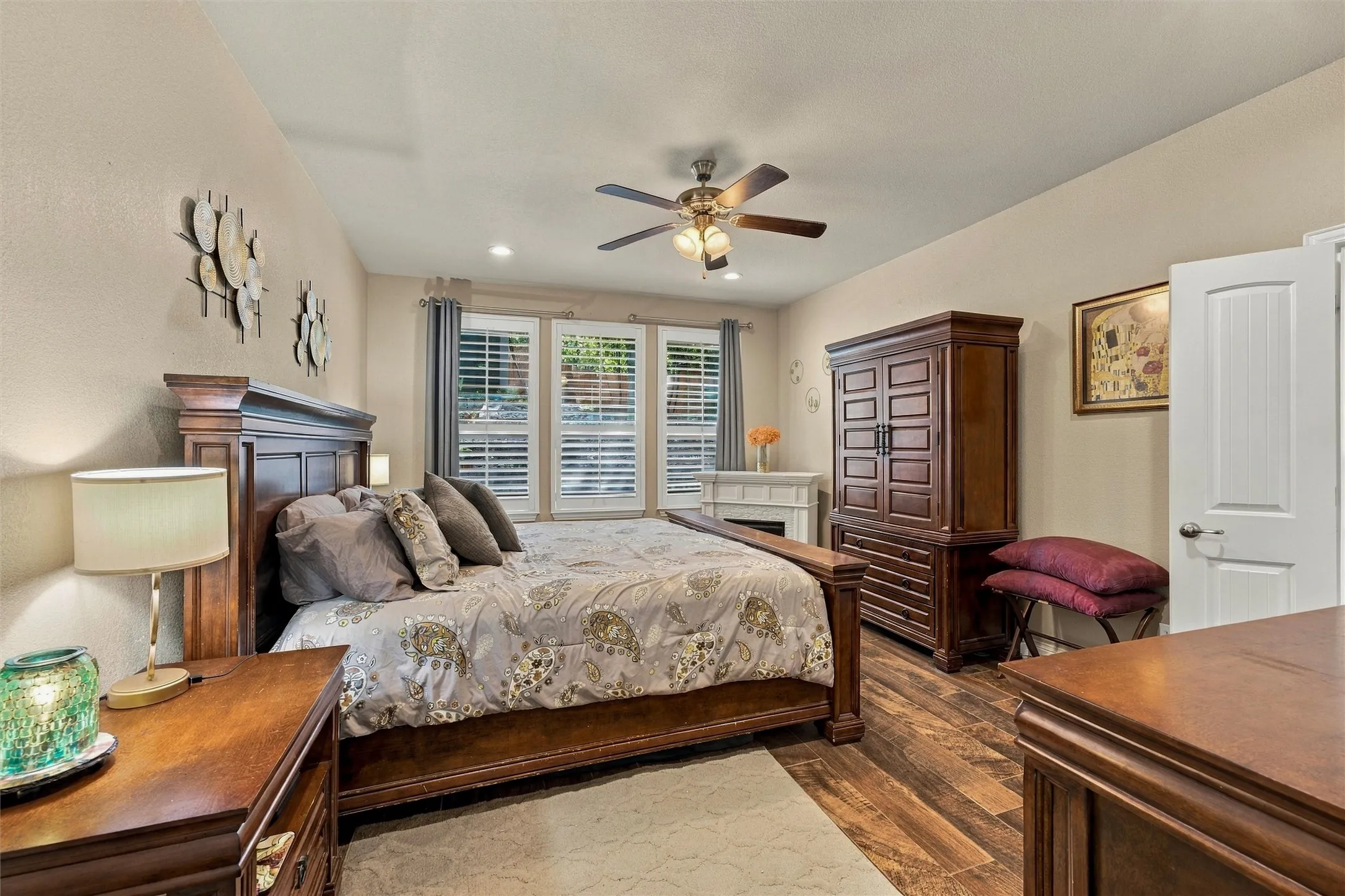 Single Family Residence For Sale in Tarrant County , 428 Lake Terrace Drive, Azle, Texas 76020, 3 Bedroom, 2 Bathroom, 2 Garage spaces, 2,069 Sqft, built in 2018, mls#21419020, Real Estate Agent in Azle, Homes For Sale in Tarrant county, Homes For Sale in Azle, Realtor in Azle Texas, Real Estate Brokerage Independent Realty Texas, Luminita Cordes Realtor