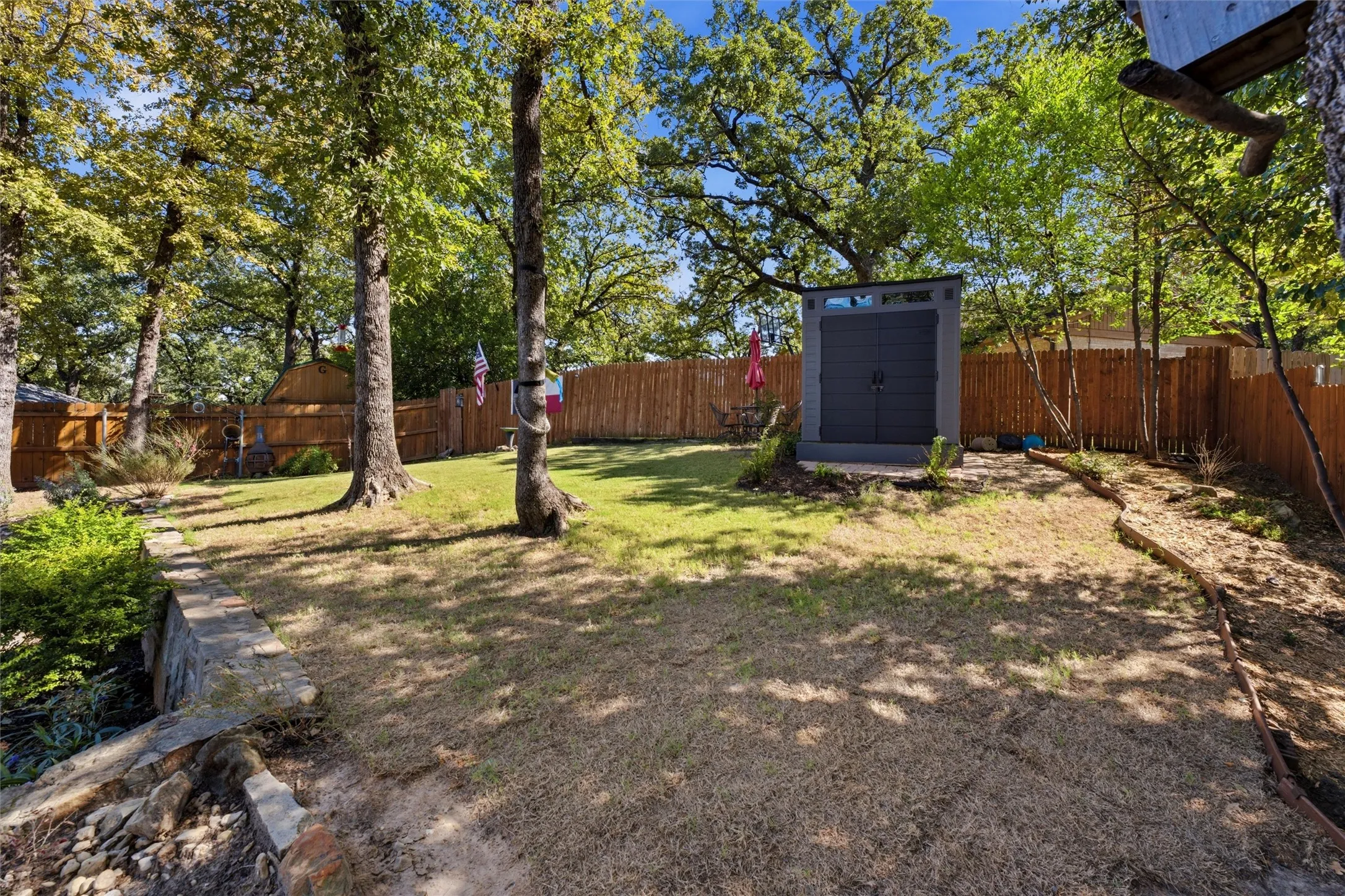 Single Family Residence For Sale in Tarrant County , 428 Lake Terrace Drive, Azle, Texas 76020, 3 Bedroom, 2 Bathroom, 2 Garage spaces, 2,069 Sqft, built in 2018, mls#21419020, Real Estate Agent in Azle, Homes For Sale in Tarrant county, Homes For Sale in Azle, Realtor in Azle Texas, Real Estate Brokerage Independent Realty Texas, Luminita Cordes Realtor