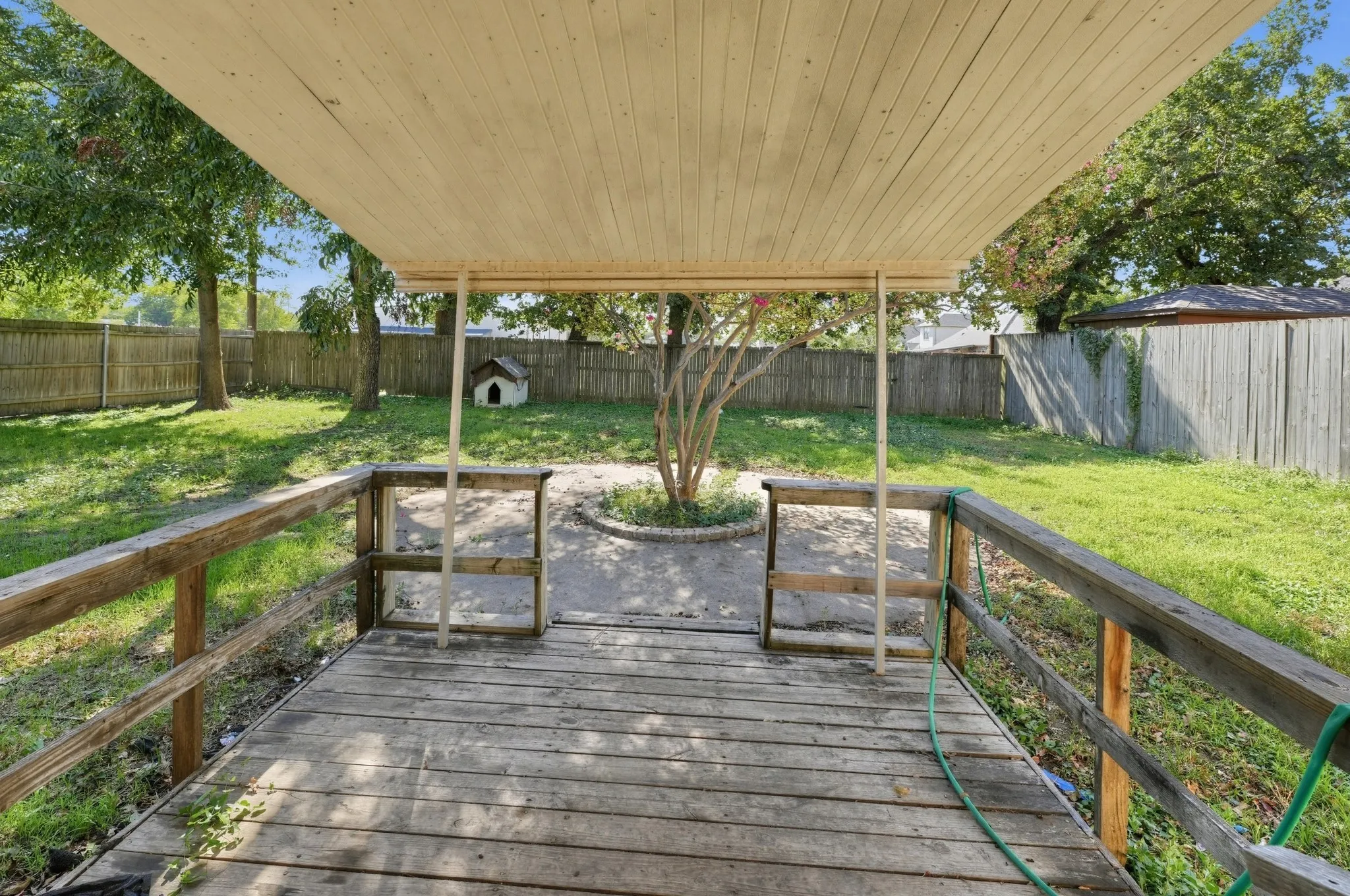 Single Family Residence For Sale in Dallas County , 2910 Grove Street, Irving, Texas 75060, 3 Bedroom, 2 Bathroom, Garage spaces, 1,368 Sqft, built in 1960, mls#21419167, Real Estate Agent in Irving, Homes For Sale in Dallas county, Homes For Sale in Irving, Realtor in Irving Texas, Real Estate Brokerage Independent Realty Texas, Luminita Cordes Realtor