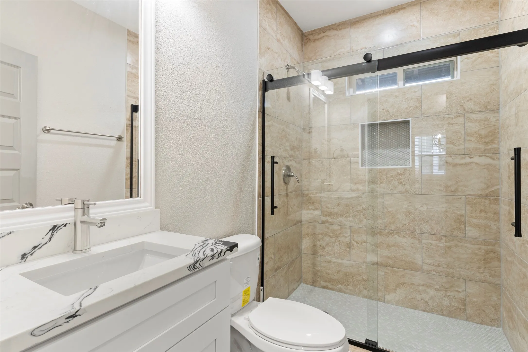 Single Family Residence For Rent in Dallas County , 604 S Fitzhugh Avenue, Dallas, Texas 75223, 4 Bedroom, 3 Bathroom, Garage spaces, 1,867 Sqft, built in 1925, mls#21418491, Real Estate Agent in Dallas, Homes For Rent in Dallas county, Homes For Rent in Dallas, Realtor in Dallas Texas, Real Estate Brokerage Independent Realty Texas, Luminita Cordes Realtor