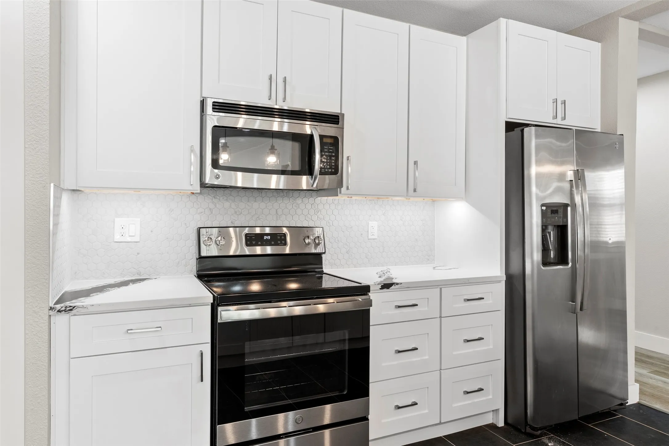 Single Family Residence For Rent in Dallas County , 604 S Fitzhugh Avenue, Dallas, Texas 75223, 4 Bedroom, 3 Bathroom, Garage spaces, 1,867 Sqft, built in 1925, mls#21418491, Real Estate Agent in Dallas, Homes For Rent in Dallas county, Homes For Rent in Dallas, Realtor in Dallas Texas, Real Estate Brokerage Independent Realty Texas, Luminita Cordes Realtor