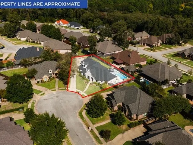 Single Family Residence For Sale in Smith County , 6528 Emory Court, Tyler, Texas 75703, 5 Bedroom, 5 Bathroom, 3 Garage spaces, 4,000 Sqft, built in 2017, mls#21419193, Real Estate Agent in Tyler, Homes For Sale in Smith county, Homes For Sale in Tyler, Realtor in Tyler Texas, Real Estate Brokerage Independent Realty Texas, Luminita Cordes Realtor