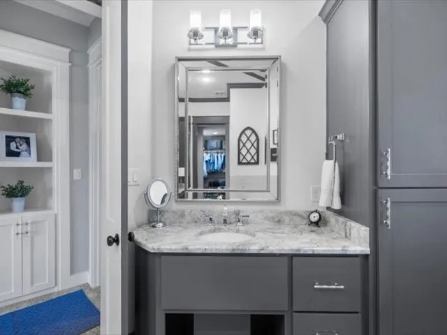 Single Family Residence For Sale in Smith County , 6528 Emory Court, Tyler, Texas 75703, 5 Bedroom, 5 Bathroom, 3 Garage spaces, 4,000 Sqft, built in 2017, mls#21419193, Real Estate Agent in Tyler, Homes For Sale in Smith county, Homes For Sale in Tyler, Realtor in Tyler Texas, Real Estate Brokerage Independent Realty Texas, Luminita Cordes Realtor