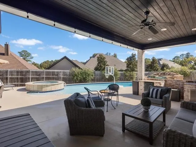 Single Family Residence For Sale in Smith County , 6528 Emory Court, Tyler, Texas 75703, 5 Bedroom, 5 Bathroom, 3 Garage spaces, 4,000 Sqft, built in 2017, mls#21419193, Real Estate Agent in Tyler, Homes For Sale in Smith county, Homes For Sale in Tyler, Realtor in Tyler Texas, Real Estate Brokerage Independent Realty Texas, Luminita Cordes Realtor