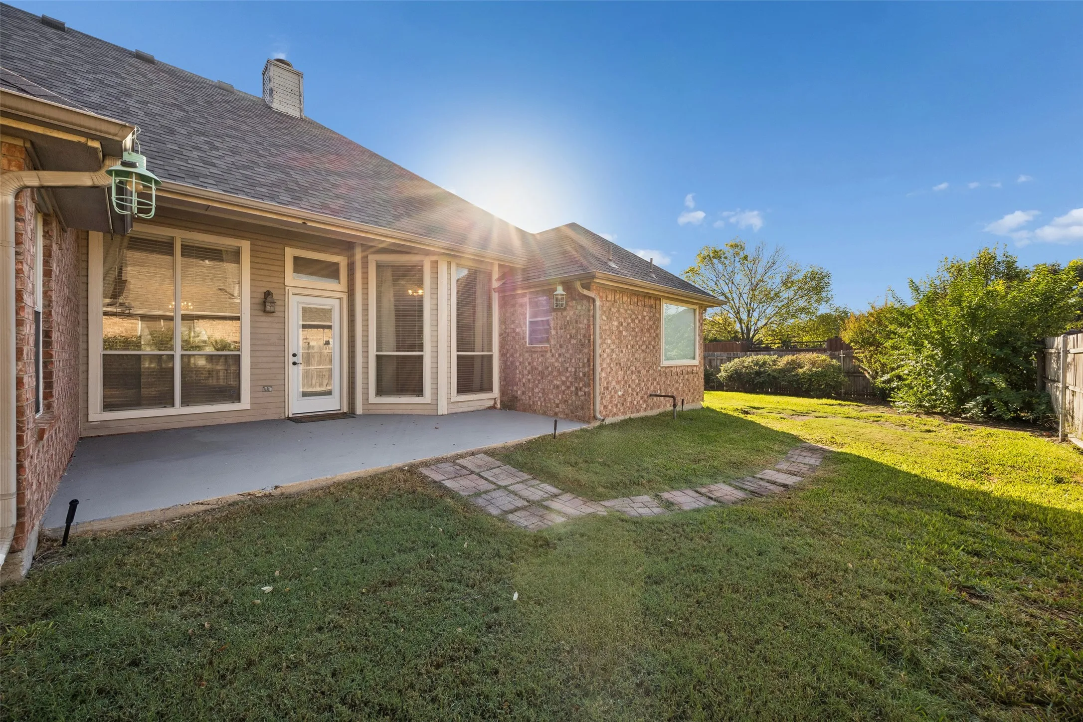 Single Family Residence For Rent in Denton County , 1645 Castle Pines Drive, Frisco, Texas 75036, 3 Bedroom, 2 Bathroom, 2 Garage spaces, 2,212 Sqft, built in 2000, mls#21416428, Real Estate Agent in Frisco, Homes For Rent in Denton county, Homes For Rent in Frisco, Realtor in Frisco Texas, Real Estate Brokerage Independent Realty Texas, Luminita Cordes Realtor