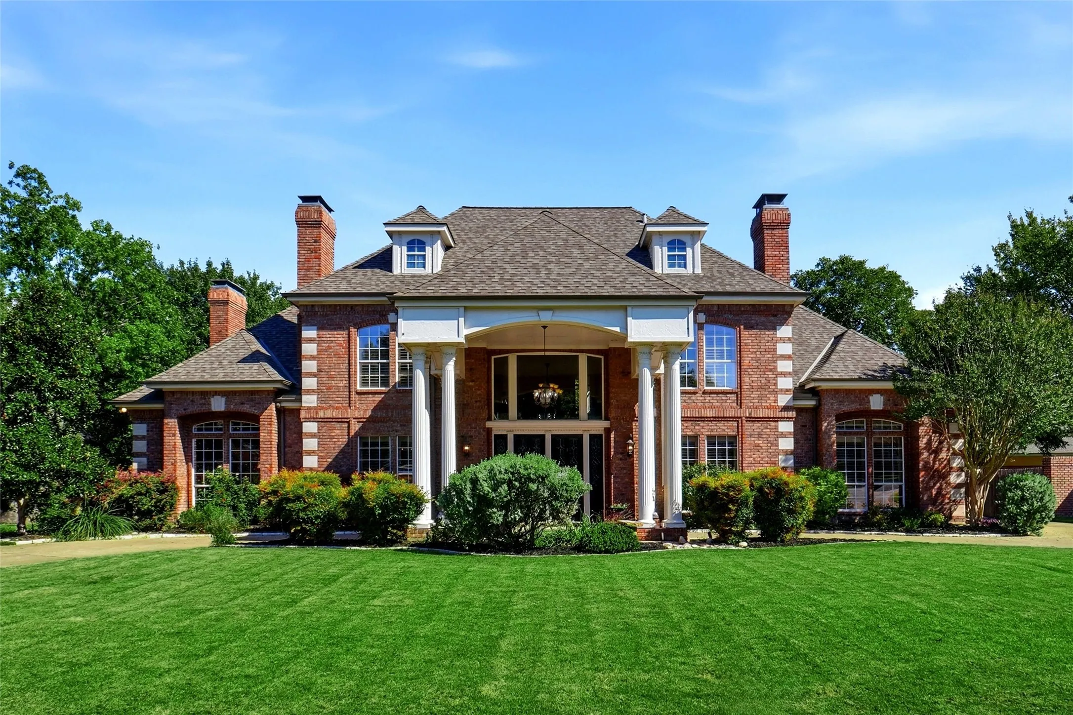 Single Family Residence For Sale in Tarrant County , 4303 Hidden Valley Court, Colleyville, Texas 76034, 4 Bedroom, 5 Bathroom, 3 Garage spaces, 4,124 Sqft, built in 1986, mls#21418437, Real Estate Agent in Colleyville, Homes For Sale in Tarrant county, Homes For Sale in Colleyville, Realtor in Colleyville Texas, Real Estate Brokerage Independent Realty Texas, Luminita Cordes Realtor