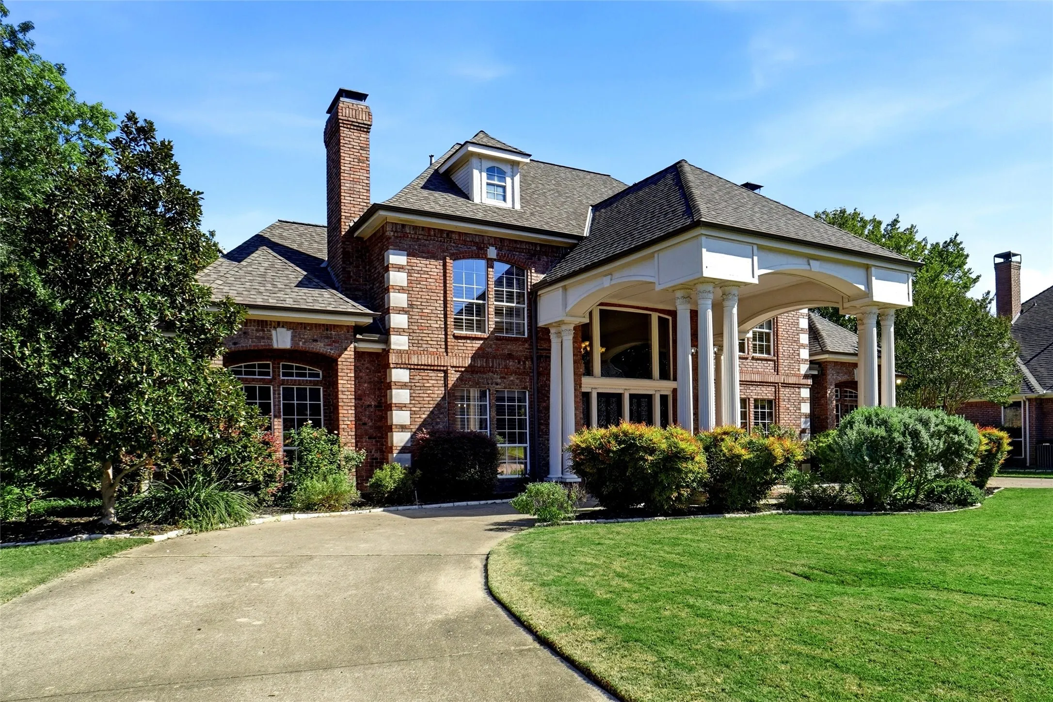 Single Family Residence For Sale in Tarrant County , 4303 Hidden Valley Court, Colleyville, Texas 76034, 4 Bedroom, 5 Bathroom, 3 Garage spaces, 4,124 Sqft, built in 1986, mls#21418437, Real Estate Agent in Colleyville, Homes For Sale in Tarrant county, Homes For Sale in Colleyville, Realtor in Colleyville Texas, Real Estate Brokerage Independent Realty Texas, Luminita Cordes Realtor