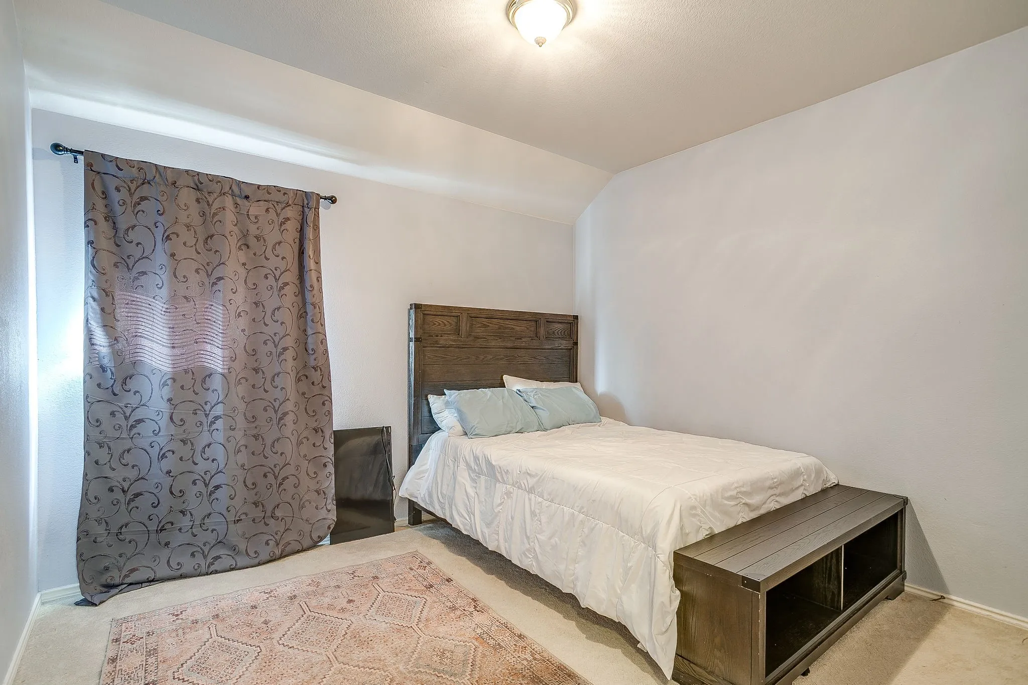 Single Family Residence For Sale in Tarrant County , 2216 Pacino Drive, Fort Worth, Texas 76134, 3 Bedroom, 2 Bathroom, 2 Garage spaces, 1,811 Sqft, built in 2004, mls#21418971, Real Estate Agent in Fort Worth, Homes For Sale in Tarrant county, Homes For Sale in Fort Worth, Realtor in Fort Worth Texas, Real Estate Brokerage Independent Realty Texas, Luminita Cordes Realtor