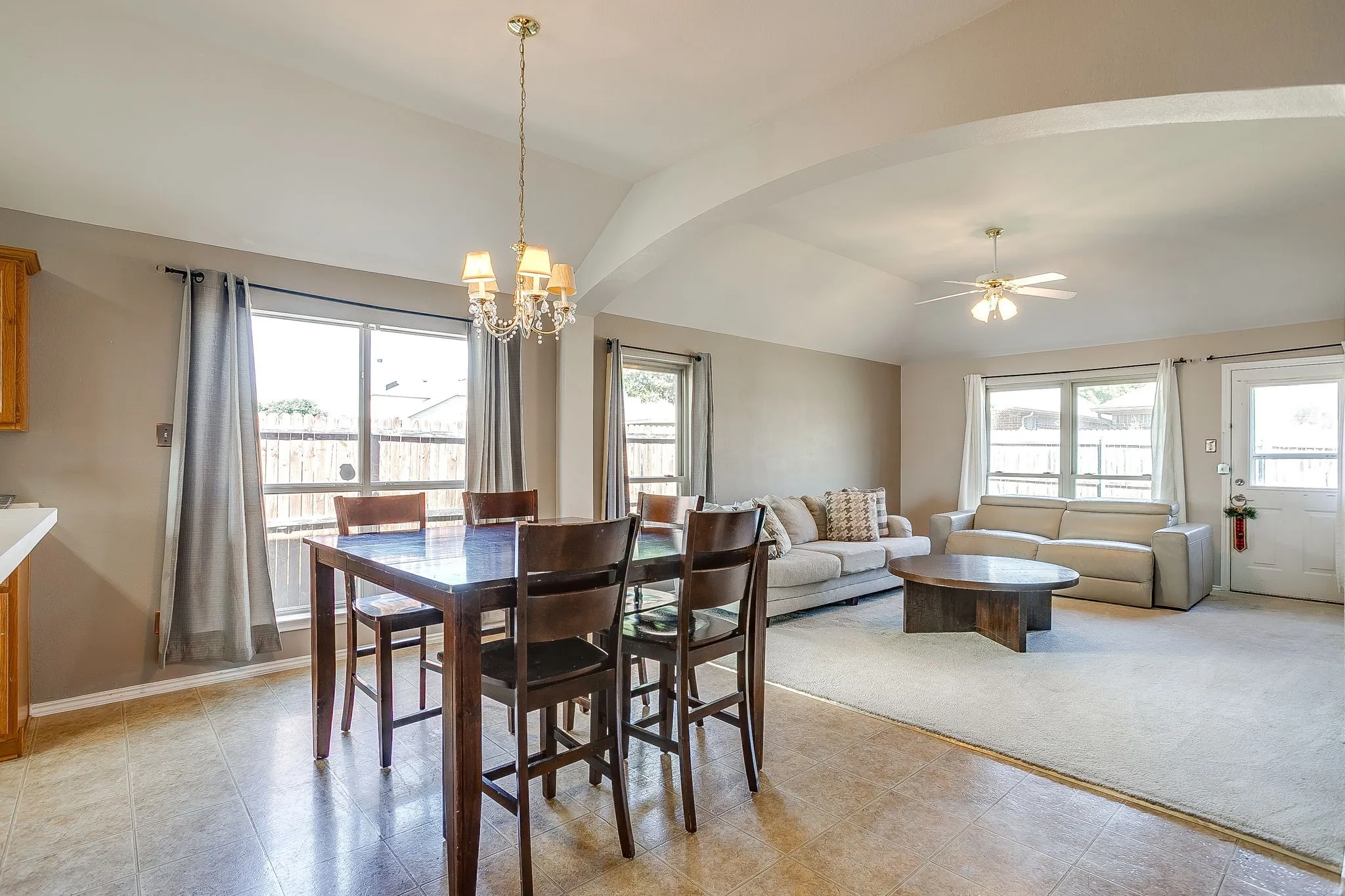 Single Family Residence For Sale in Tarrant County , 2216 Pacino Drive, Fort Worth, Texas 76134, 3 Bedroom, 2 Bathroom, 2 Garage spaces, 1,811 Sqft, built in 2004, mls#21418971, Real Estate Agent in Fort Worth, Homes For Sale in Tarrant county, Homes For Sale in Fort Worth, Realtor in Fort Worth Texas, Real Estate Brokerage Independent Realty Texas, Luminita Cordes Realtor