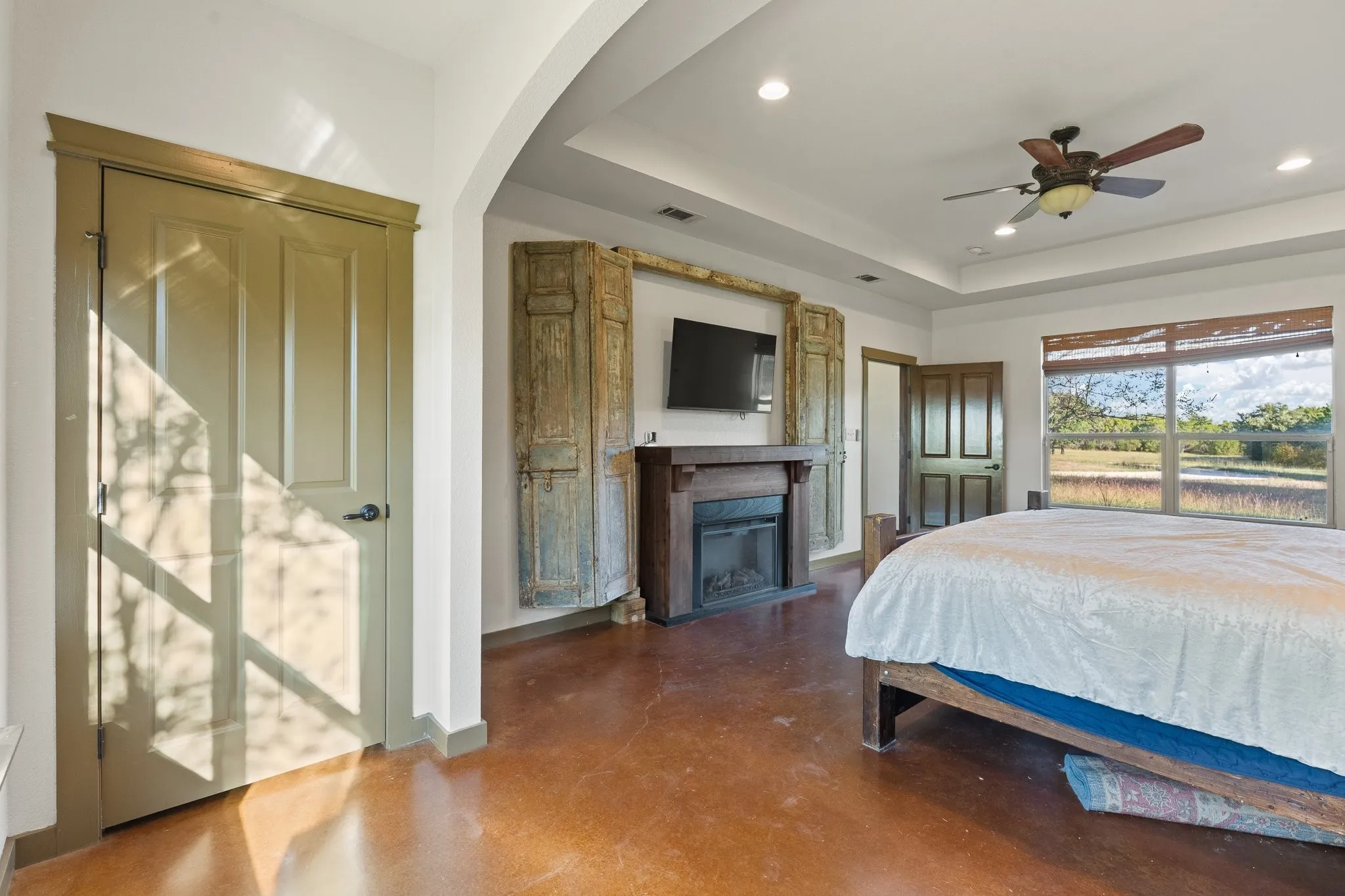 Farm For Sale in Johnson County , 10149 Fm 1434, Cleburne, Texas 76033, 3 Bedroom, 2 Bathroom, 2 Garage spaces, 3,144 Sqft, built in 2014, mls#21419012, Real Estate Agent in Cleburne, Homes For Sale in Johnson county, Homes For Sale in Cleburne, Realtor in Cleburne Texas, Real Estate Brokerage Independent Realty Texas, Luminita Cordes Realtor