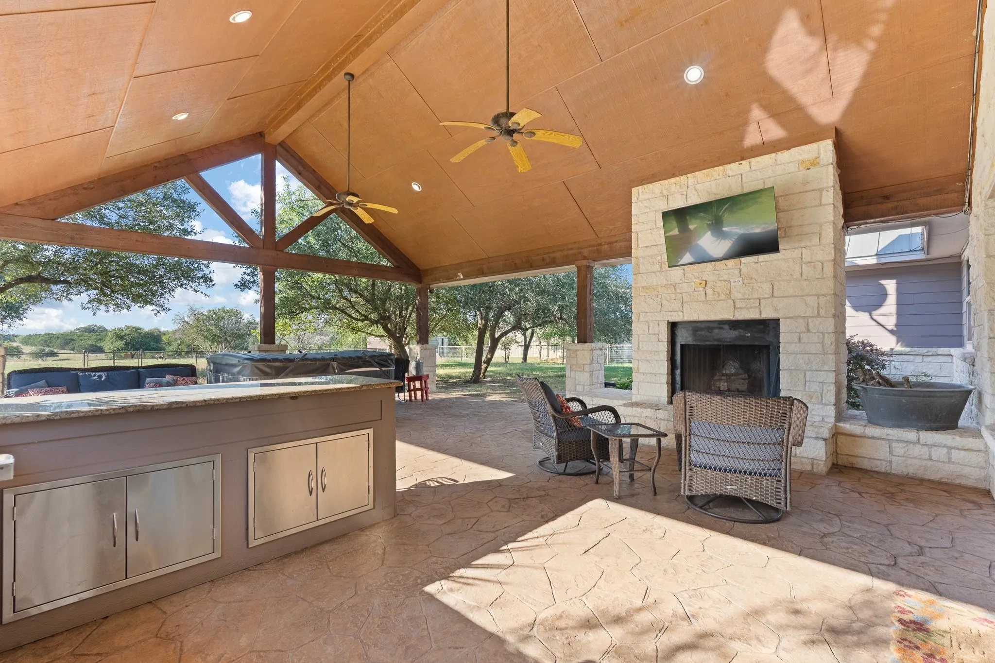 Farm For Sale in Johnson County , 10149 Fm 1434, Cleburne, Texas 76033, 3 Bedroom, 2 Bathroom, 2 Garage spaces, 3,144 Sqft, built in 2014, mls#21419012, Real Estate Agent in Cleburne, Homes For Sale in Johnson county, Homes For Sale in Cleburne, Realtor in Cleburne Texas, Real Estate Brokerage Independent Realty Texas, Luminita Cordes Realtor