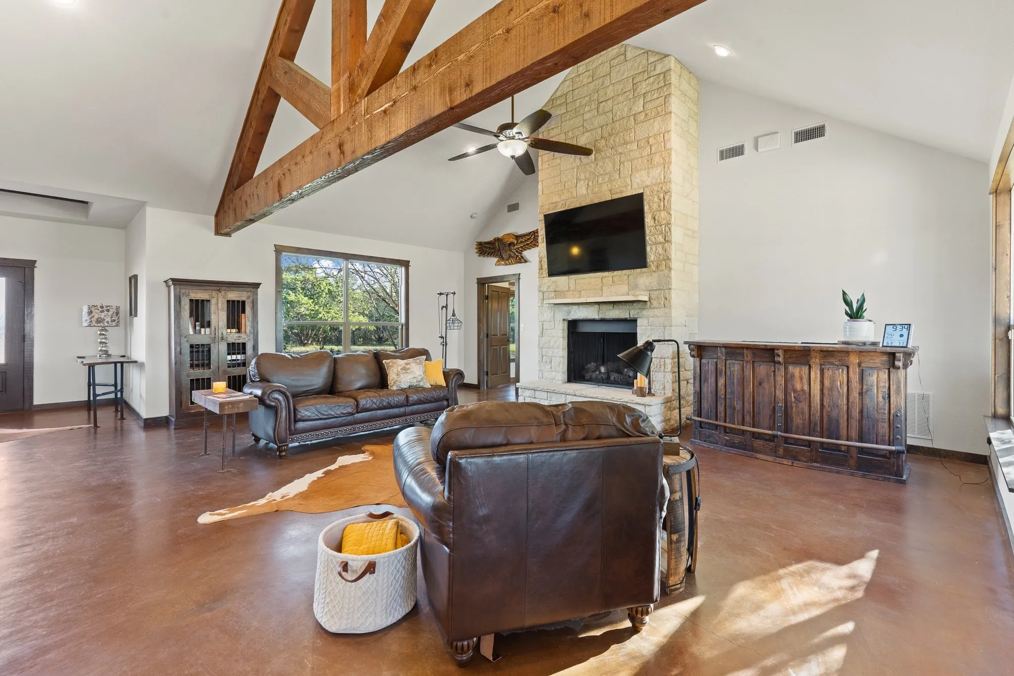 Farm For Sale in Johnson County , 10149 Fm 1434, Cleburne, Texas 76033, 3 Bedroom, 2 Bathroom, 2 Garage spaces, 3,144 Sqft, built in 2014, mls#21419012, Real Estate Agent in Cleburne, Homes For Sale in Johnson county, Homes For Sale in Cleburne, Realtor in Cleburne Texas, Real Estate Brokerage Independent Realty Texas, Luminita Cordes Realtor