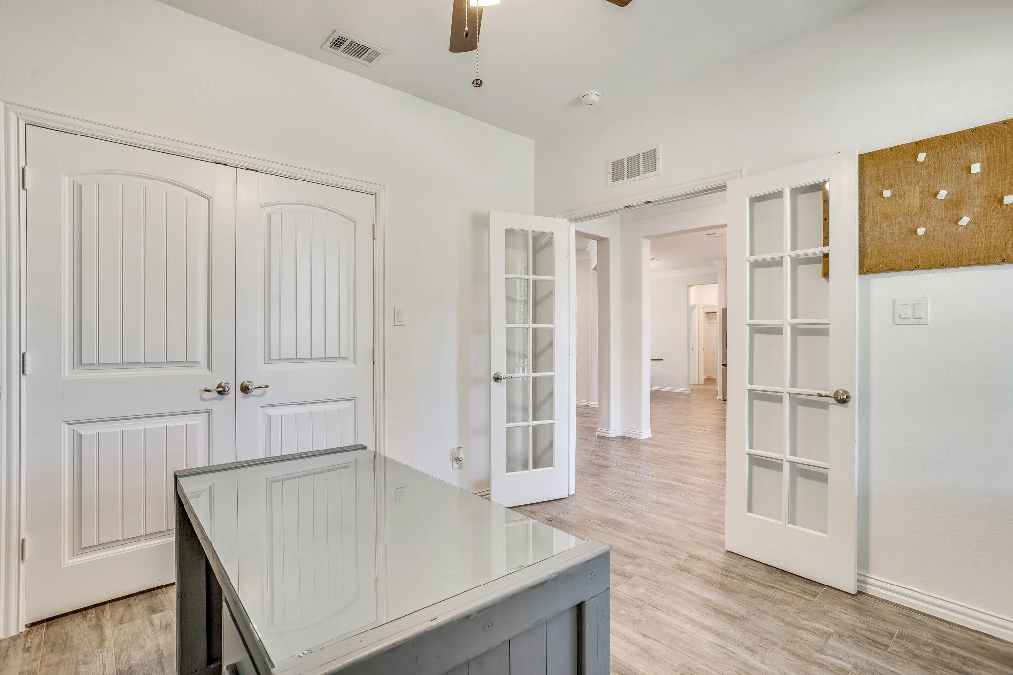 Single Family Residence For Sale in Johnson County , 2185 Sugar Button Lane, Alvarado, Texas 76009, 3 Bedroom, 2 Bathroom, 3 Garage spaces, 2,238 Sqft, built in 2022, mls#21419099, Real Estate Agent in Alvarado, Homes For Sale in Johnson county, Homes For Sale in Alvarado, Realtor in Alvarado Texas, Real Estate Brokerage Independent Realty Texas, Luminita Cordes Realtor