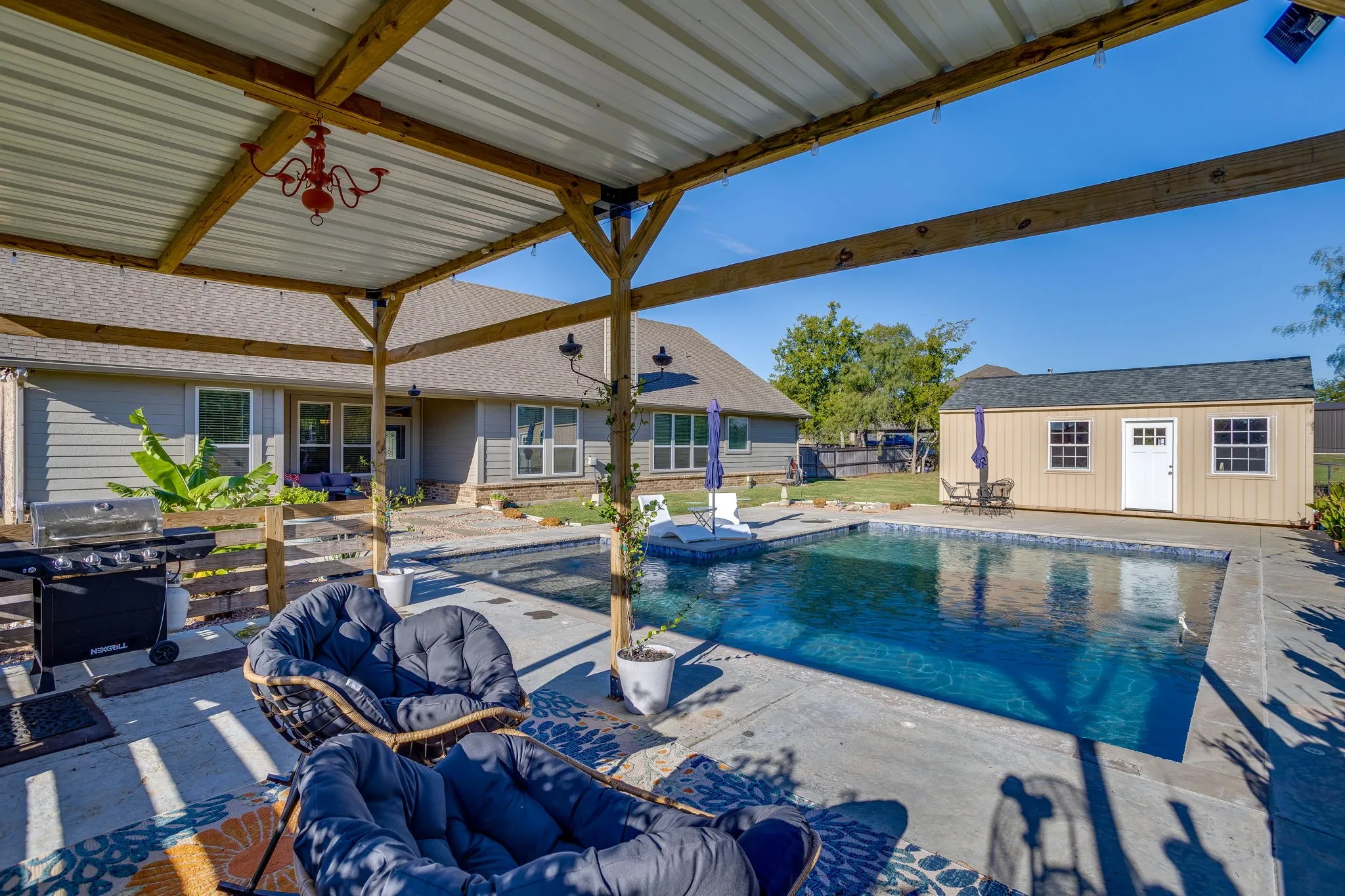 Single Family Residence For Sale in Johnson County , 2185 Sugar Button Lane, Alvarado, Texas 76009, 3 Bedroom, 2 Bathroom, 3 Garage spaces, 2,238 Sqft, built in 2022, mls#21419099, Real Estate Agent in Alvarado, Homes For Sale in Johnson county, Homes For Sale in Alvarado, Realtor in Alvarado Texas, Real Estate Brokerage Independent Realty Texas, Luminita Cordes Realtor