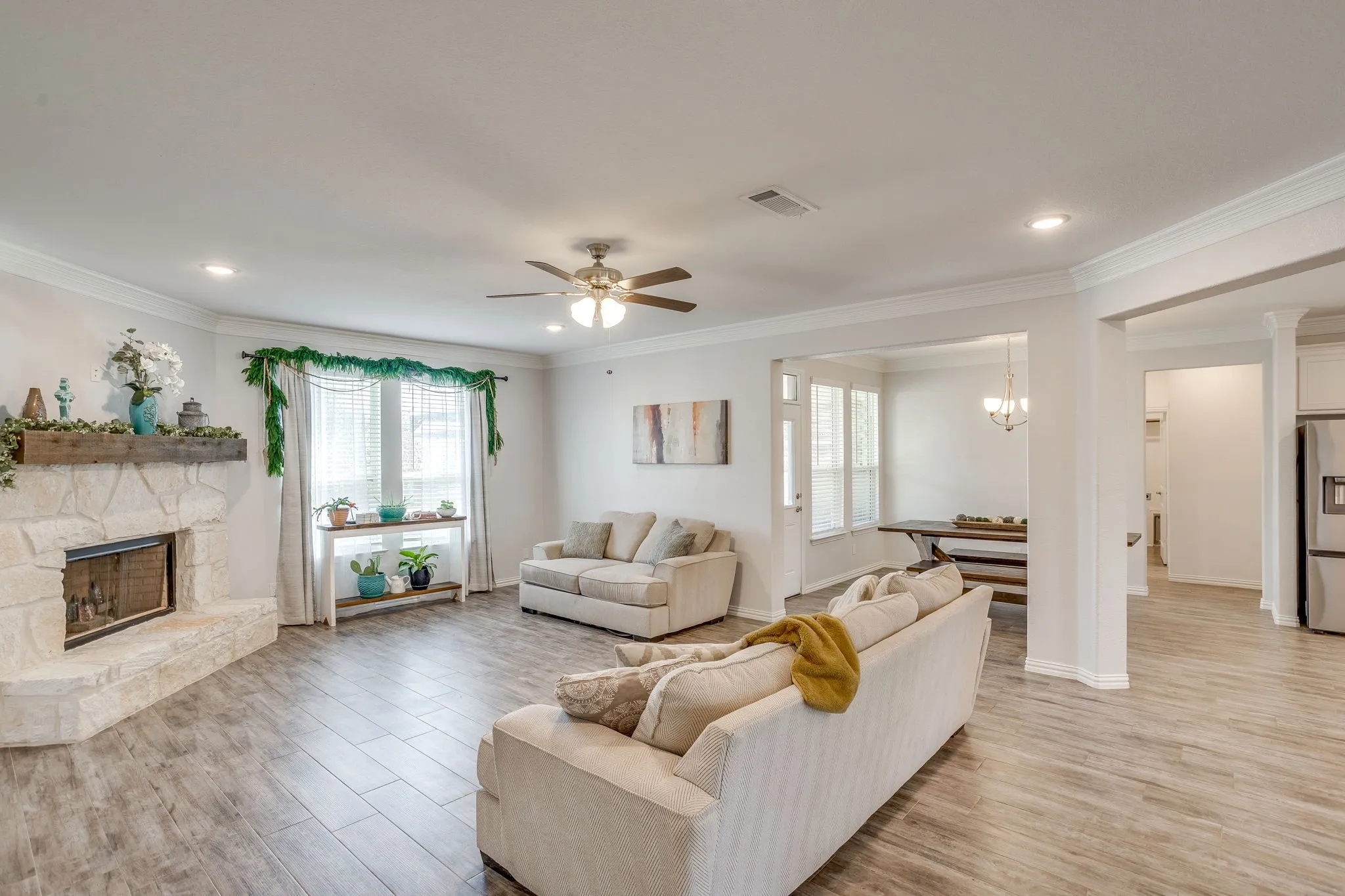 Single Family Residence For Sale in Johnson County , 2185 Sugar Button Lane, Alvarado, Texas 76009, 3 Bedroom, 2 Bathroom, 3 Garage spaces, 2,238 Sqft, built in 2022, mls#21419099, Real Estate Agent in Alvarado, Homes For Sale in Johnson county, Homes For Sale in Alvarado, Realtor in Alvarado Texas, Real Estate Brokerage Independent Realty Texas, Luminita Cordes Realtor