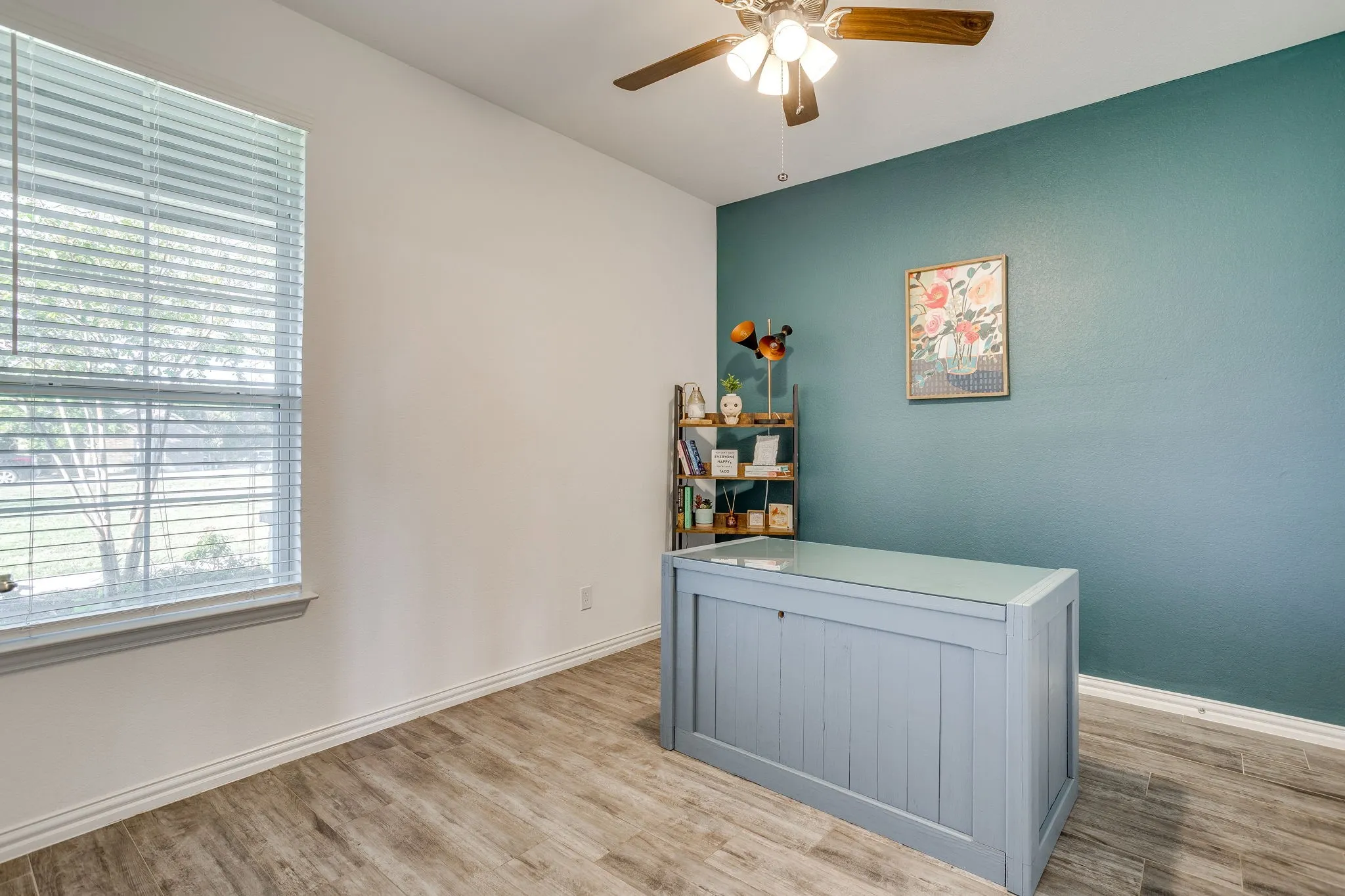 Single Family Residence For Sale in Johnson County , 2185 Sugar Button Lane, Alvarado, Texas 76009, 3 Bedroom, 2 Bathroom, 3 Garage spaces, 2,238 Sqft, built in 2022, mls#21419099, Real Estate Agent in Alvarado, Homes For Sale in Johnson county, Homes For Sale in Alvarado, Realtor in Alvarado Texas, Real Estate Brokerage Independent Realty Texas, Luminita Cordes Realtor