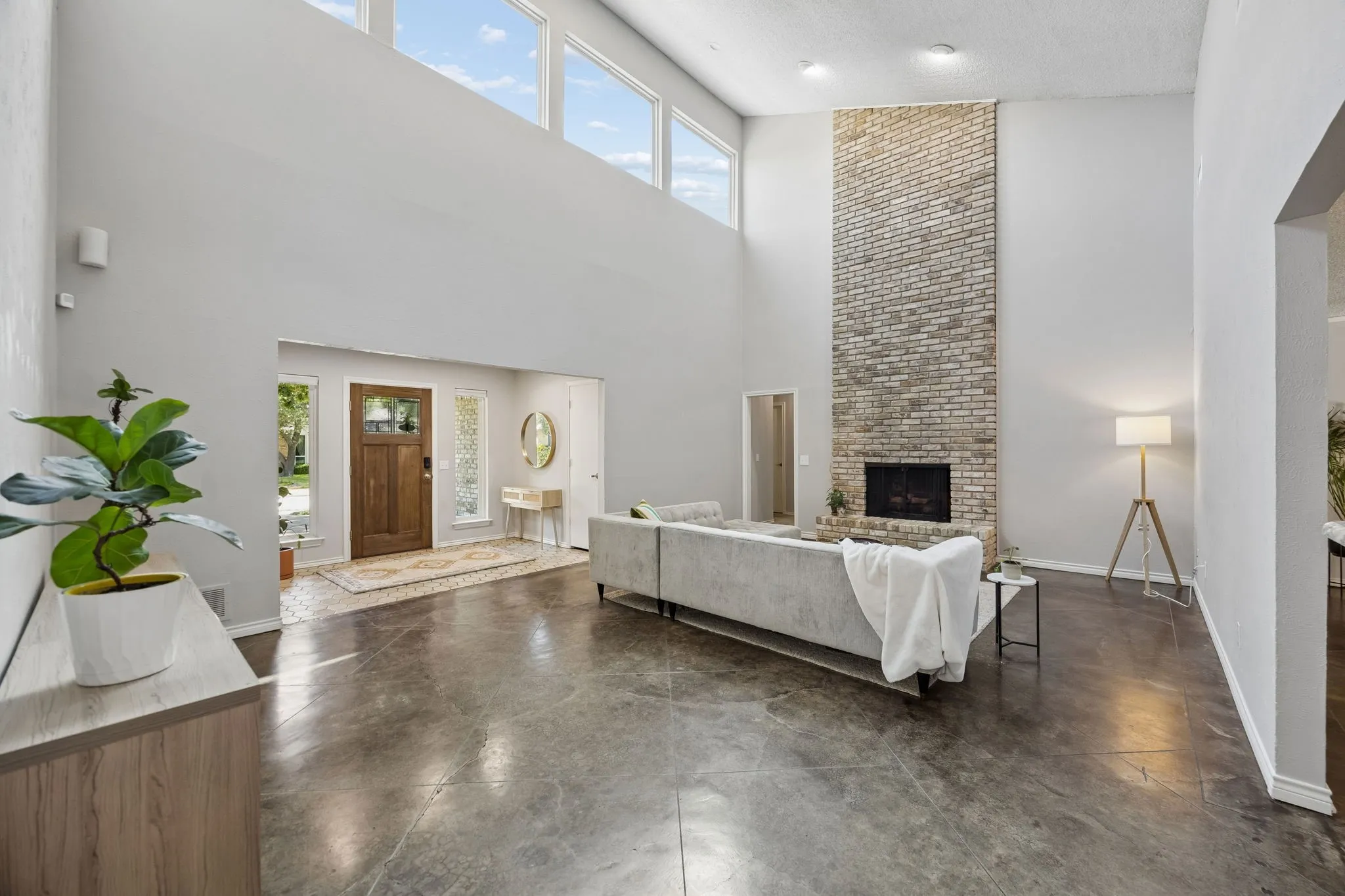 Single Family Residence For Sale in Collin County , 3321 Canoncita Lane, Plano, Texas 75023, 4 Bedroom, 3 Bathroom, 2 Garage spaces, 2,842 Sqft, built in 1976, mls#21418853, Real Estate Agent in Plano, Homes For Sale in Collin county, Homes For Sale in Plano, Realtor in Plano Texas, Real Estate Brokerage Independent Realty Texas, Luminita Cordes Realtor