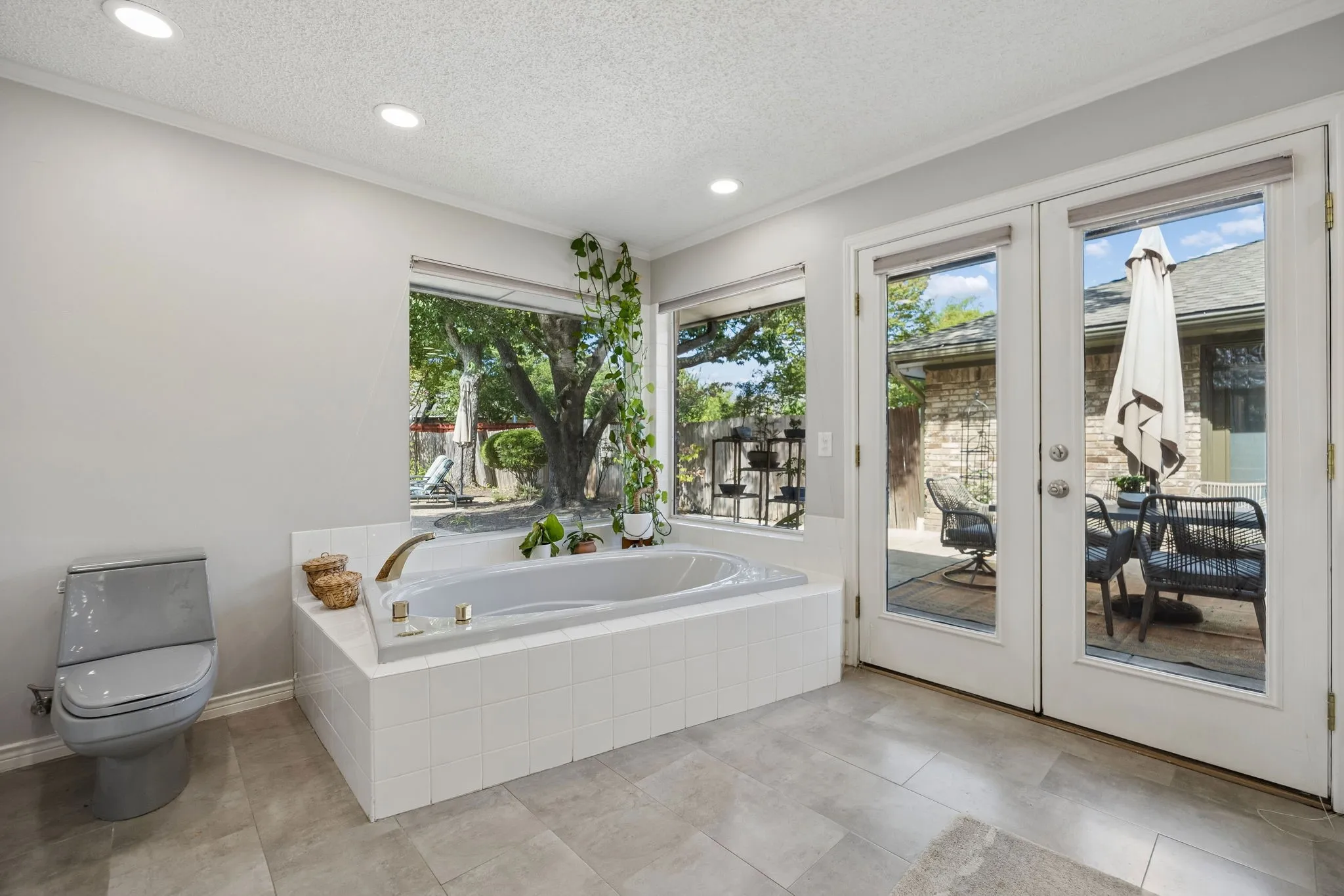 Single Family Residence For Sale in Collin County , 3321 Canoncita Lane, Plano, Texas 75023, 4 Bedroom, 3 Bathroom, 2 Garage spaces, 2,842 Sqft, built in 1976, mls#21418853, Real Estate Agent in Plano, Homes For Sale in Collin county, Homes For Sale in Plano, Realtor in Plano Texas, Real Estate Brokerage Independent Realty Texas, Luminita Cordes Realtor