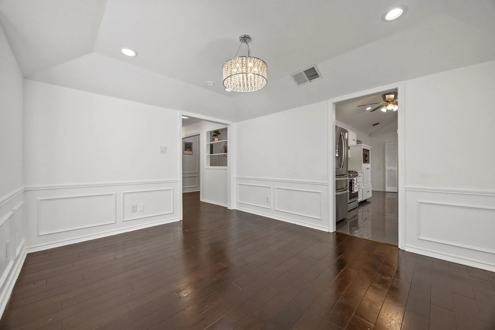 Single Family Residence For Sale in Collin County , 4421 Sterling Lane, Plano, Texas 75093, 4 Bedroom, 2 Bathroom, 2 Garage spaces, 1,903 Sqft, built in 1983, mls#21419311, Real Estate Agent in Plano, Homes For Sale in Collin county, Homes For Sale in Plano, Realtor in Plano Texas, Real Estate Brokerage Independent Realty Texas, Luminita Cordes Realtor