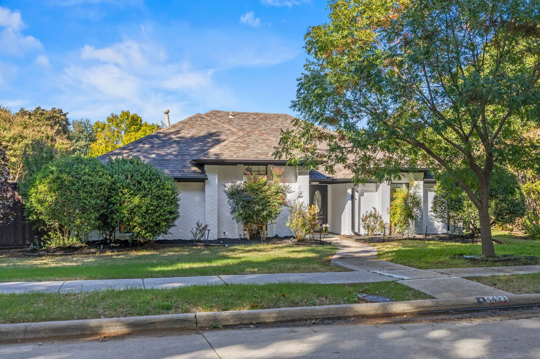 Single Family Residence For Sale in Collin County , 4421 Sterling Lane, Plano, Texas 75093, 4 Bedroom, 2 Bathroom, 2 Garage spaces, 1,903 Sqft, built in 1983, mls#21419311, Real Estate Agent in Plano, Homes For Sale in Collin county, Homes For Sale in Plano, Realtor in Plano Texas, Real Estate Brokerage Independent Realty Texas, Luminita Cordes Realtor