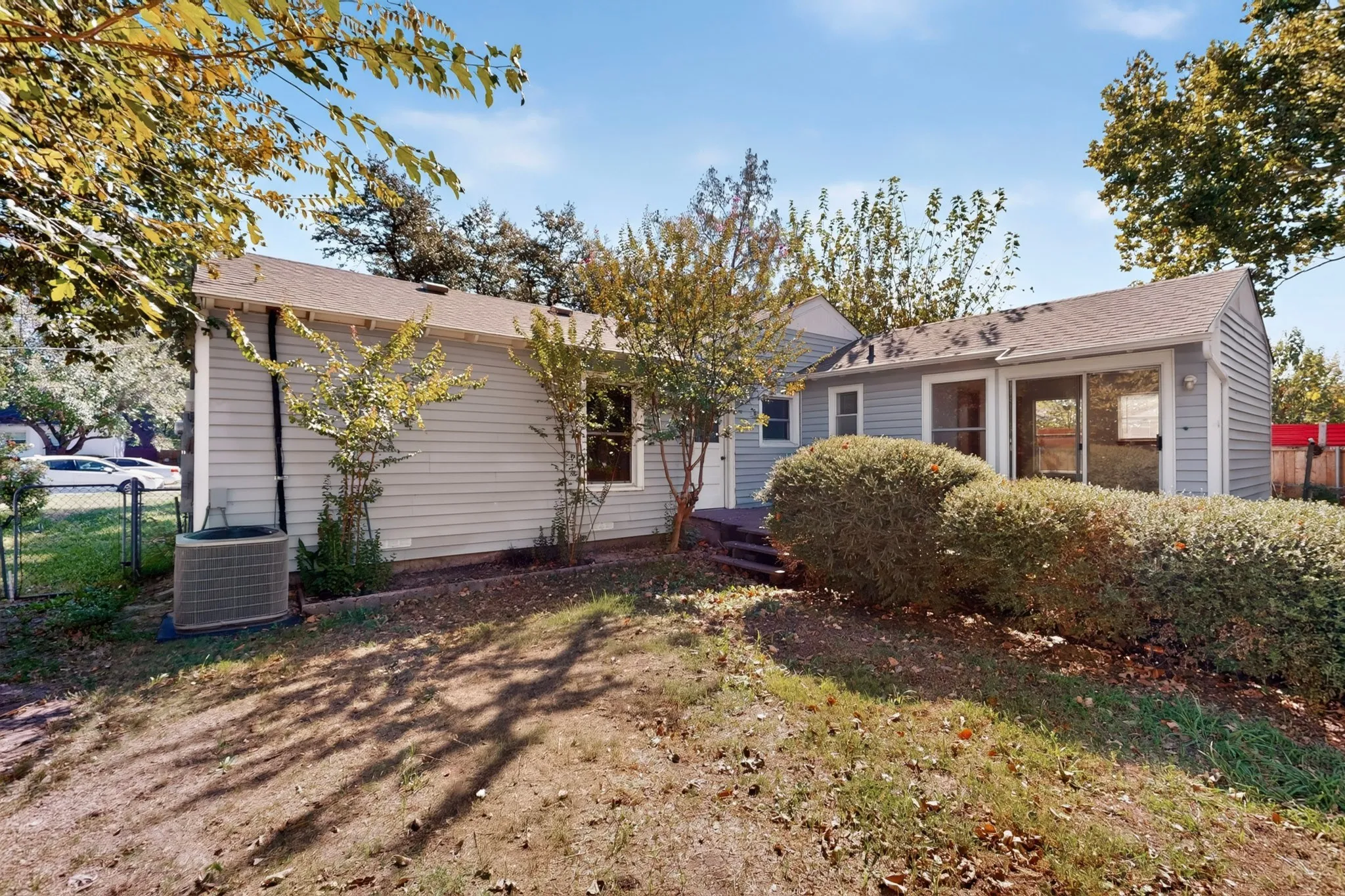 Single Family Residence For Sale in Dallas County , 2053 Westchester Drive, Garland, Texas 75041, 4 Bedroom, 2 Bathroom, Garage spaces, 1,384 Sqft, built in 1950, mls#21418398, Real Estate Agent in Garland, Homes For Sale in Dallas county, Homes For Sale in Garland, Realtor in Garland Texas, Real Estate Brokerage Independent Realty Texas, Luminita Cordes Realtor