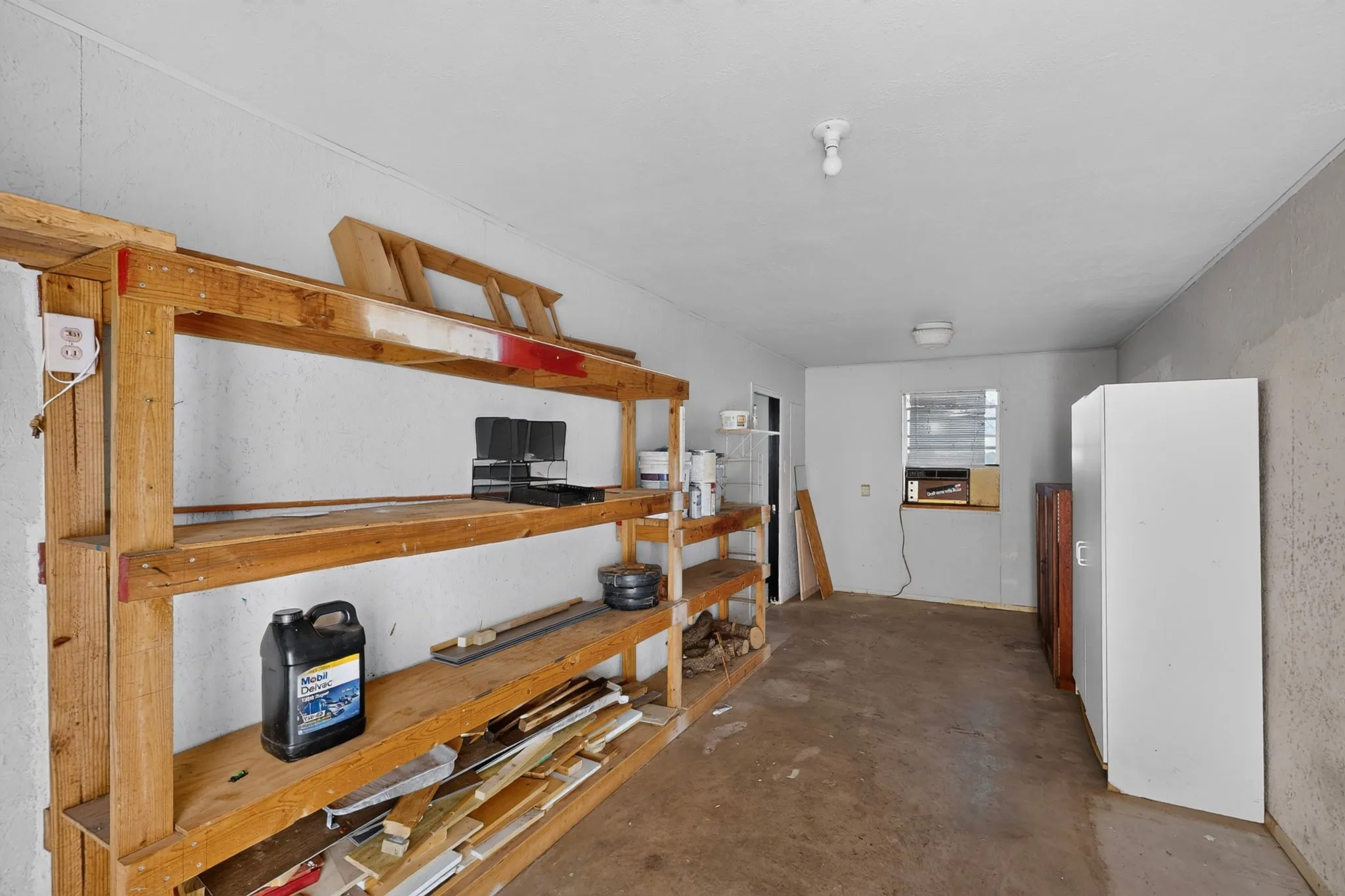 Single Family Residence For Sale in Dallas County , 2053 Westchester Drive, Garland, Texas 75041, 4 Bedroom, 2 Bathroom, Garage spaces, 1,384 Sqft, built in 1950, mls#21418398, Real Estate Agent in Garland, Homes For Sale in Dallas county, Homes For Sale in Garland, Realtor in Garland Texas, Real Estate Brokerage Independent Realty Texas, Luminita Cordes Realtor