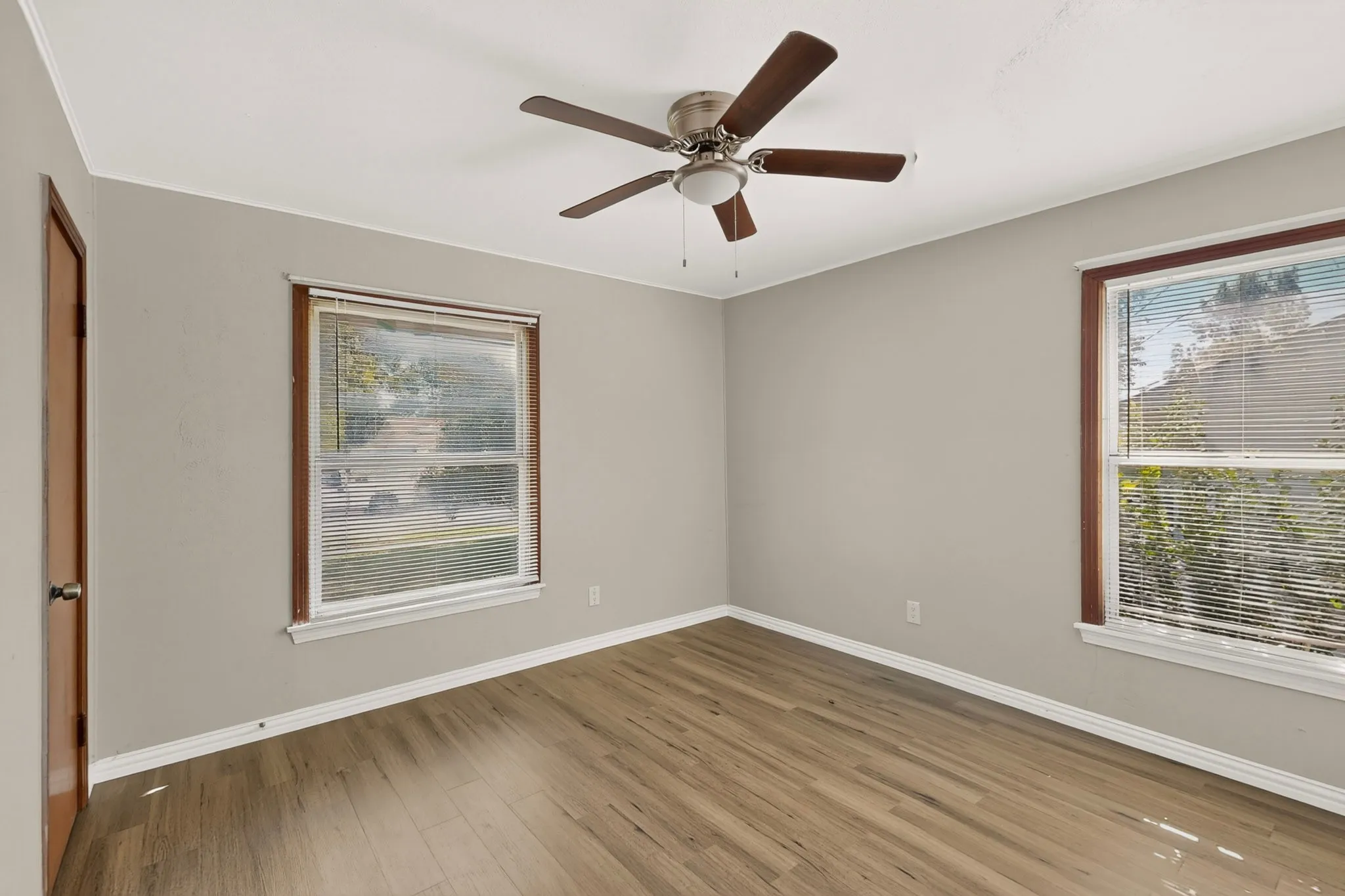 Single Family Residence For Sale in Dallas County , 2053 Westchester Drive, Garland, Texas 75041, 4 Bedroom, 2 Bathroom, Garage spaces, 1,384 Sqft, built in 1950, mls#21418398, Real Estate Agent in Garland, Homes For Sale in Dallas county, Homes For Sale in Garland, Realtor in Garland Texas, Real Estate Brokerage Independent Realty Texas, Luminita Cordes Realtor