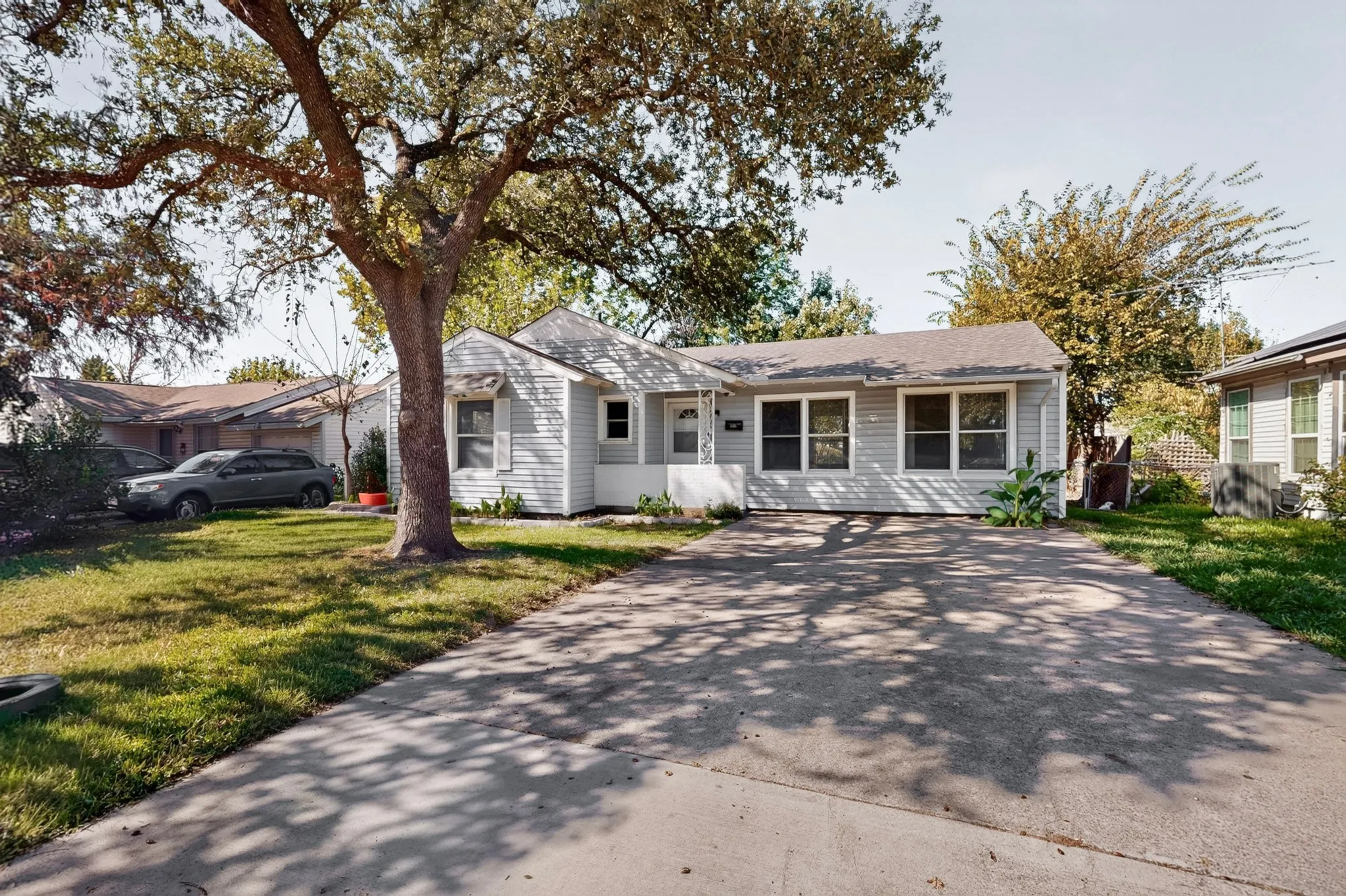 Single Family Residence For Sale in Dallas County , 2053 Westchester Drive, Garland, Texas 75041, 4 Bedroom, 2 Bathroom, Garage spaces, 1,384 Sqft, built in 1950, mls#21418398, Real Estate Agent in Garland, Homes For Sale in Dallas county, Homes For Sale in Garland, Realtor in Garland Texas, Real Estate Brokerage Independent Realty Texas, Luminita Cordes Realtor