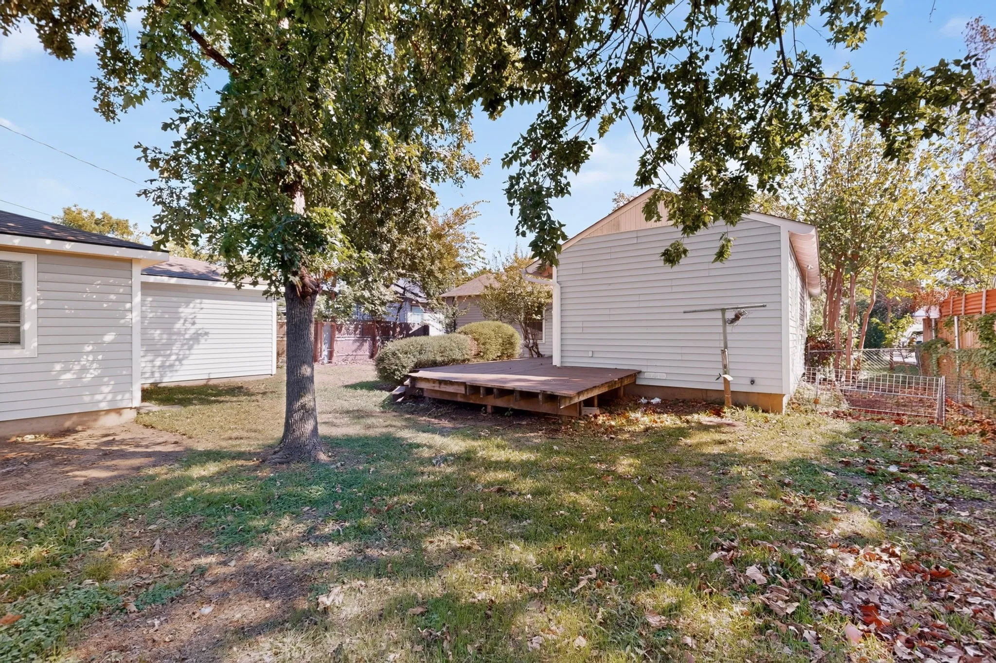 Single Family Residence For Sale in Dallas County , 2053 Westchester Drive, Garland, Texas 75041, 4 Bedroom, 2 Bathroom, Garage spaces, 1,384 Sqft, built in 1950, mls#21418398, Real Estate Agent in Garland, Homes For Sale in Dallas county, Homes For Sale in Garland, Realtor in Garland Texas, Real Estate Brokerage Independent Realty Texas, Luminita Cordes Realtor