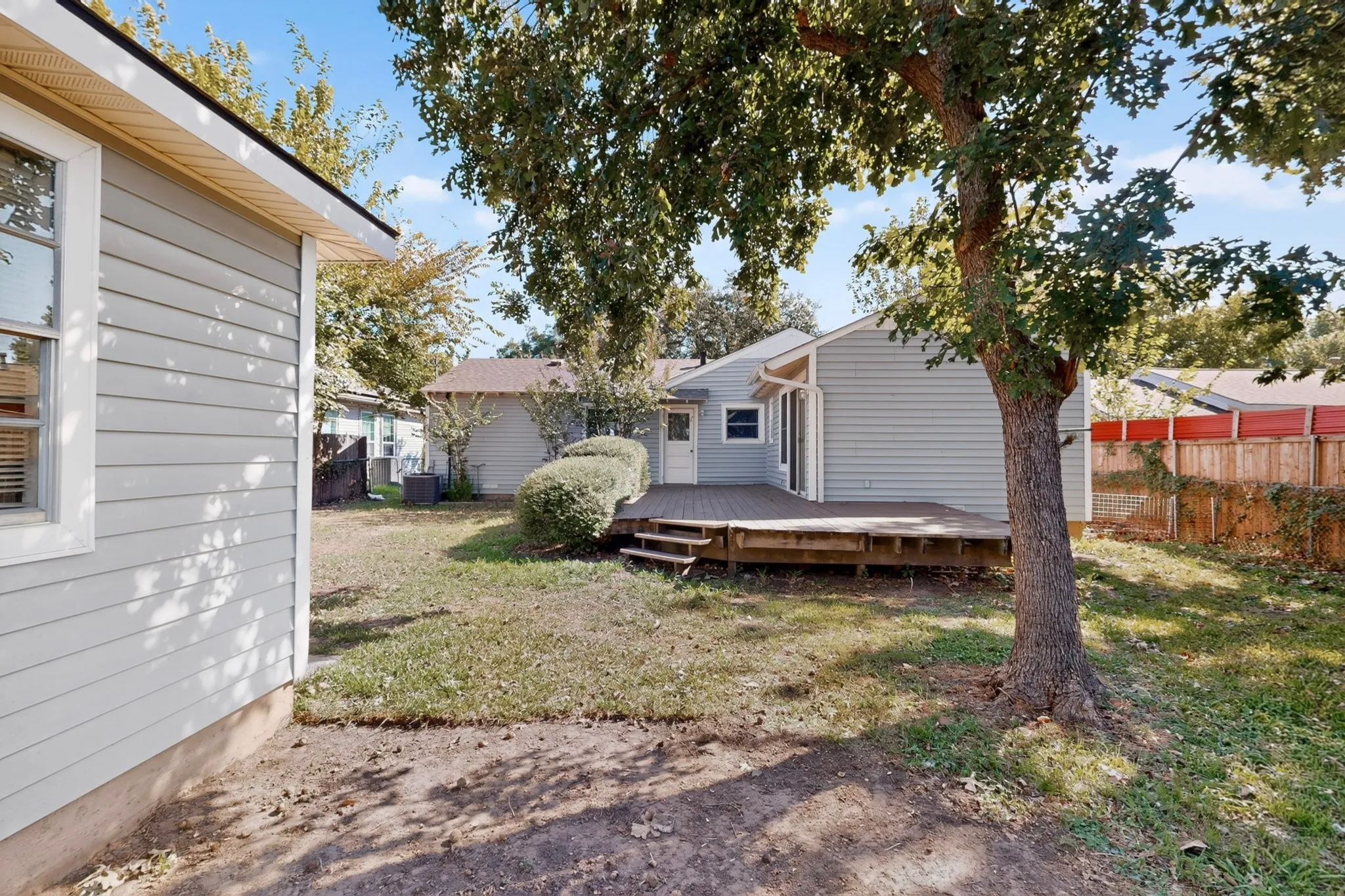 Single Family Residence For Sale in Dallas County , 2053 Westchester Drive, Garland, Texas 75041, 4 Bedroom, 2 Bathroom, Garage spaces, 1,384 Sqft, built in 1950, mls#21418398, Real Estate Agent in Garland, Homes For Sale in Dallas county, Homes For Sale in Garland, Realtor in Garland Texas, Real Estate Brokerage Independent Realty Texas, Luminita Cordes Realtor
