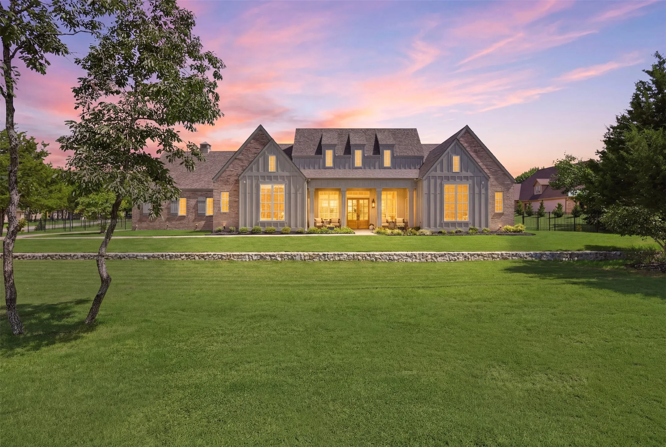 Single Family Residence For Sale in Grayson County , 425 Abagail Lane, Van Alstyne, Texas 75495, 4 Bedroom, 4 Bathroom, 3 Garage spaces, 3,489 Sqft, built in 2023, mls#21418507, Real Estate Agent in Van Alstyne, Homes For Sale in Grayson county, Homes For Sale in Van Alstyne, Realtor in Van Alstyne Texas, Real Estate Brokerage Independent Realty Texas, Luminita Cordes Realtor