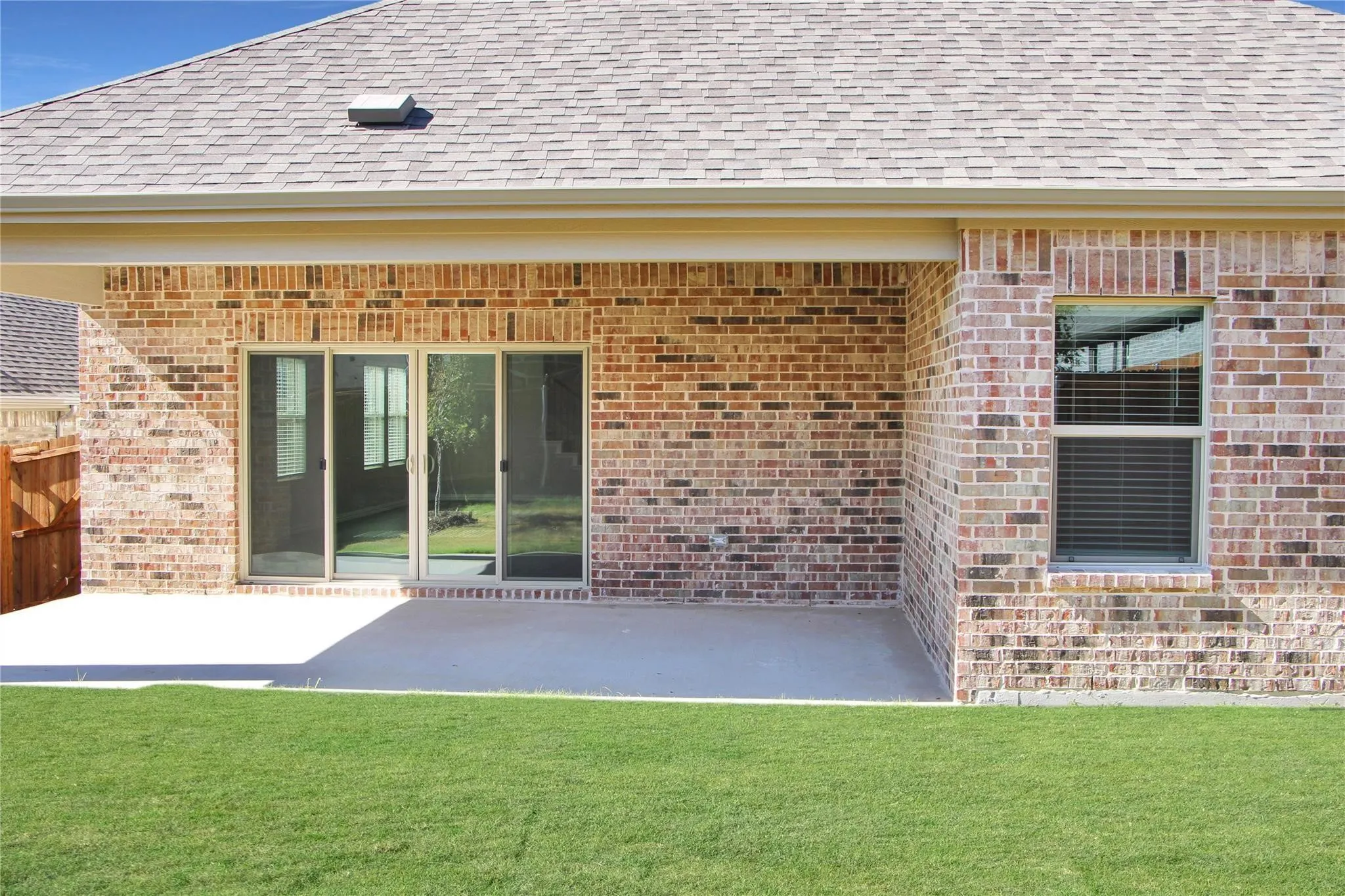 Single Family Residence For Rent in Collin County , 1602 Lannon Lane, Melissa, Texas 75454, 4 Bedroom, 4 Bathroom, 2 Garage spaces, 3,111 Sqft, built in 2023, mls#21419346, Real Estate Agent in Melissa, Homes For Rent in Collin county, Homes For Rent in Melissa, Realtor in Melissa Texas, Real Estate Brokerage Independent Realty Texas, Luminita Cordes Realtor