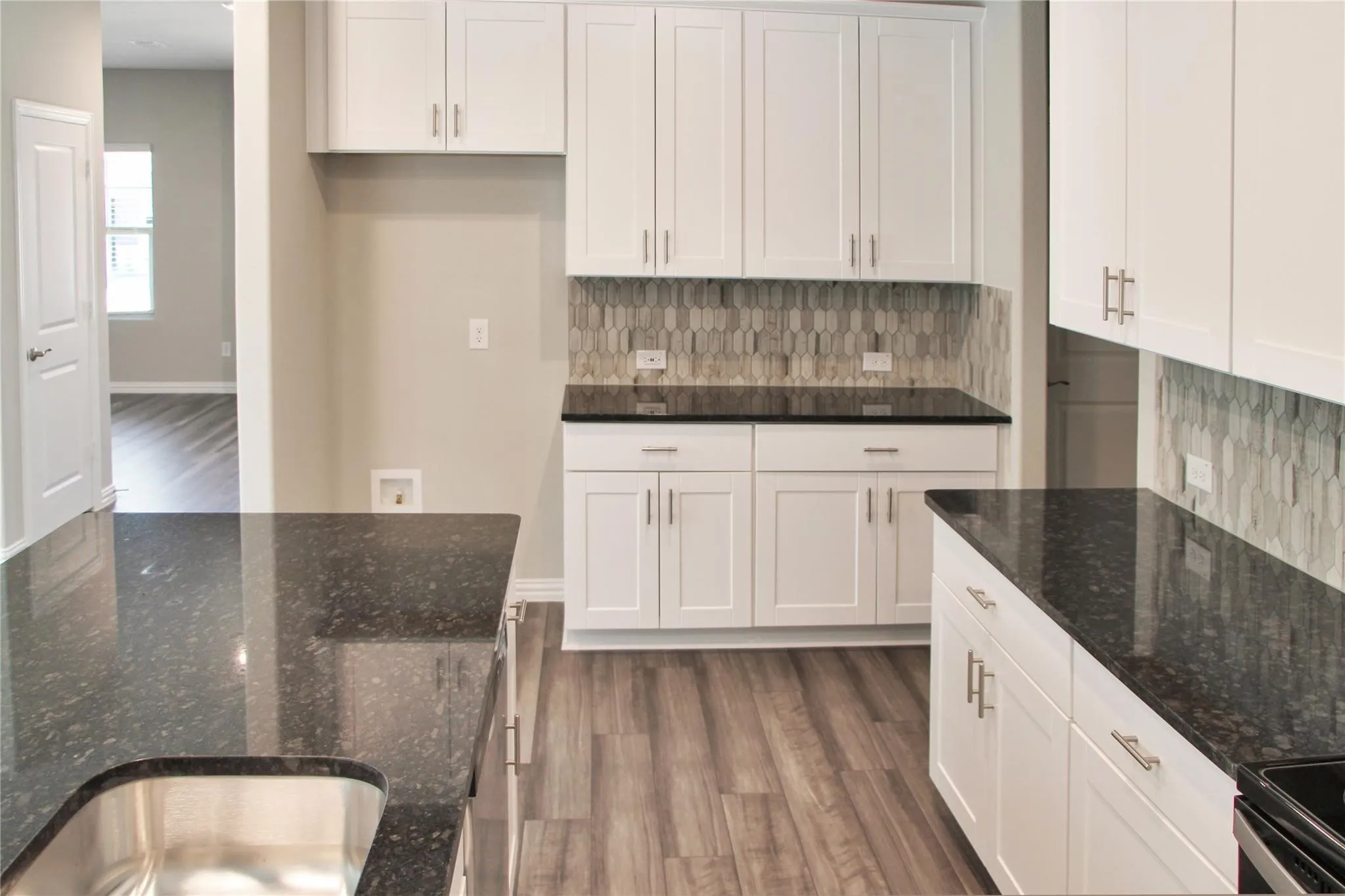 Single Family Residence For Rent in Collin County , 1602 Lannon Lane, Melissa, Texas 75454, 4 Bedroom, 4 Bathroom, 2 Garage spaces, 3,111 Sqft, built in 2023, mls#21419346, Real Estate Agent in Melissa, Homes For Rent in Collin county, Homes For Rent in Melissa, Realtor in Melissa Texas, Real Estate Brokerage Independent Realty Texas, Luminita Cordes Realtor