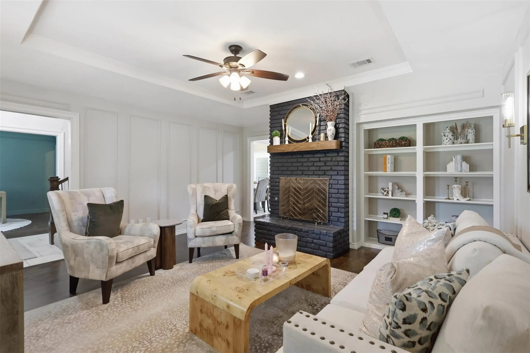 Single Family Residence For Sale in Tarrant County , 6405 Amicable Drive, Arlington, Texas 76016, 4 Bedroom, 3 Bathroom, 2 Garage spaces, 2,523 Sqft, built in 1985, mls#21418572, Real Estate Agent in Arlington, Homes For Sale in Tarrant county, Homes For Sale in Arlington, Realtor in Arlington Texas, Real Estate Brokerage Independent Realty Texas, Luminita Cordes Realtor