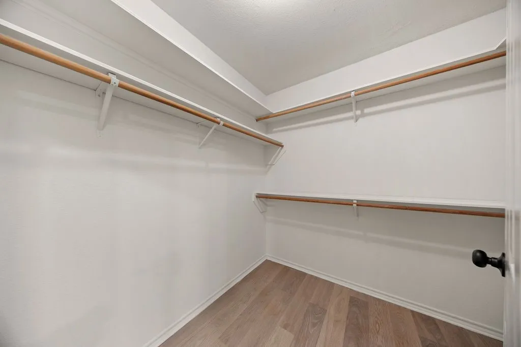 Single Family Residence For Sale in Tarrant County , 10138 Trail Ridge Drive, Benbrook, Texas 76126, 3 Bedroom, 2 Bathroom, 2 Garage spaces, 1,857 Sqft, built in 1996, mls#21419213, Real Estate Agent in Benbrook, Homes For Sale in Tarrant county, Homes For Sale in Benbrook, Realtor in Benbrook Texas, Real Estate Brokerage Independent Realty Texas, Luminita Cordes Realtor