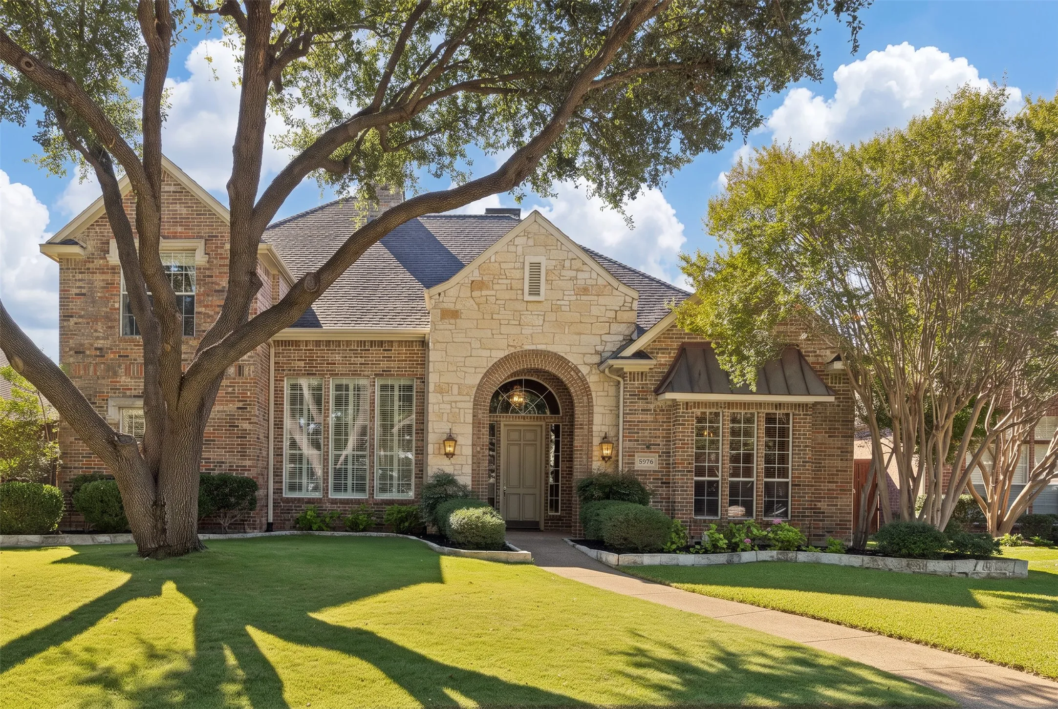 Single Family Residence For Sale in Collin County , 5976 Tipperary Drive, Plano, Texas 75093, 4 Bedroom, 4 Bathroom, 3 Garage spaces, 3,881 Sqft, built in 1994, mls#21393019, Real Estate Agent in Plano, Homes For Sale in Collin county, Homes For Sale in Plano, Realtor in Plano Texas, Real Estate Brokerage Independent Realty Texas, Luminita Cordes Realtor