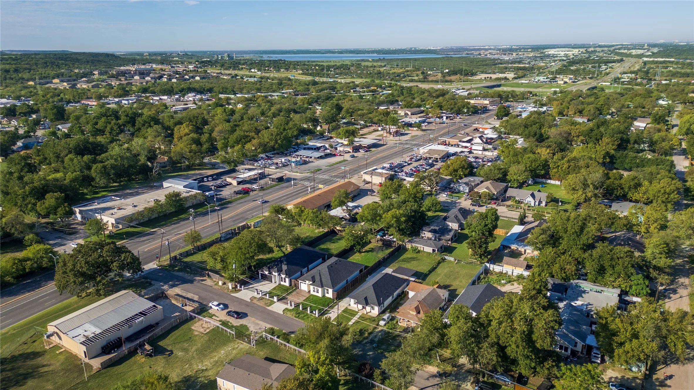 Single Family Residence For Sale in Dallas County , 703 N Dwight Avenue, Dallas, Texas 75211, 3 Bedroom, 3 Bathroom, Garage spaces, 1,998 Sqft, built in 2026, mls#21407171, Real Estate Agent in Dallas, Homes For Sale in Dallas county, Homes For Sale in Dallas, Realtor in Dallas Texas, Real Estate Brokerage Independent Realty Texas, Luminita Cordes Realtor