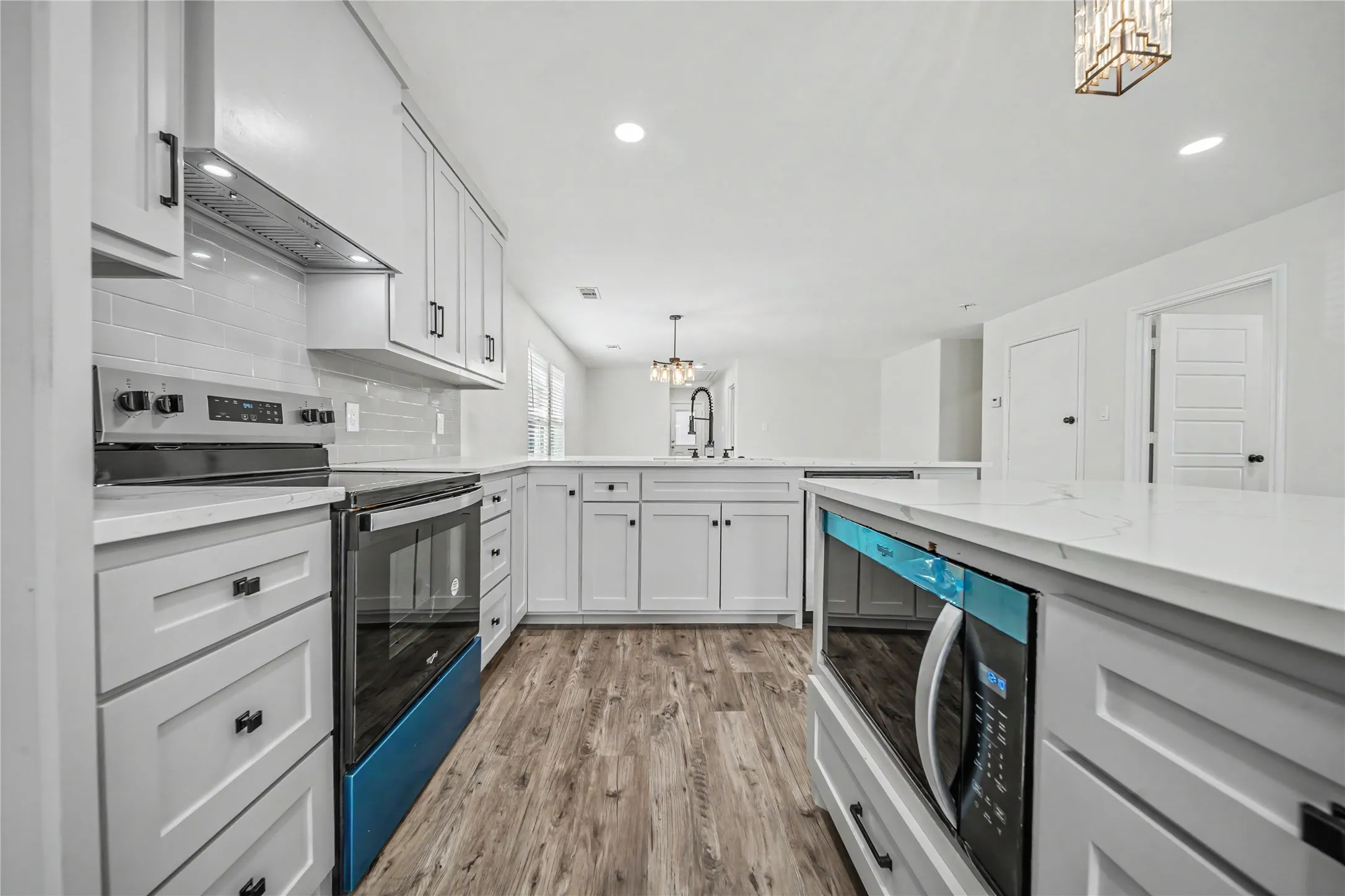 Single Family Residence For Sale in Dallas County , 703 N Dwight Avenue, Dallas, Texas 75211, 3 Bedroom, 3 Bathroom, Garage spaces, 1,998 Sqft, built in 2026, mls#21407171, Real Estate Agent in Dallas, Homes For Sale in Dallas county, Homes For Sale in Dallas, Realtor in Dallas Texas, Real Estate Brokerage Independent Realty Texas, Luminita Cordes Realtor