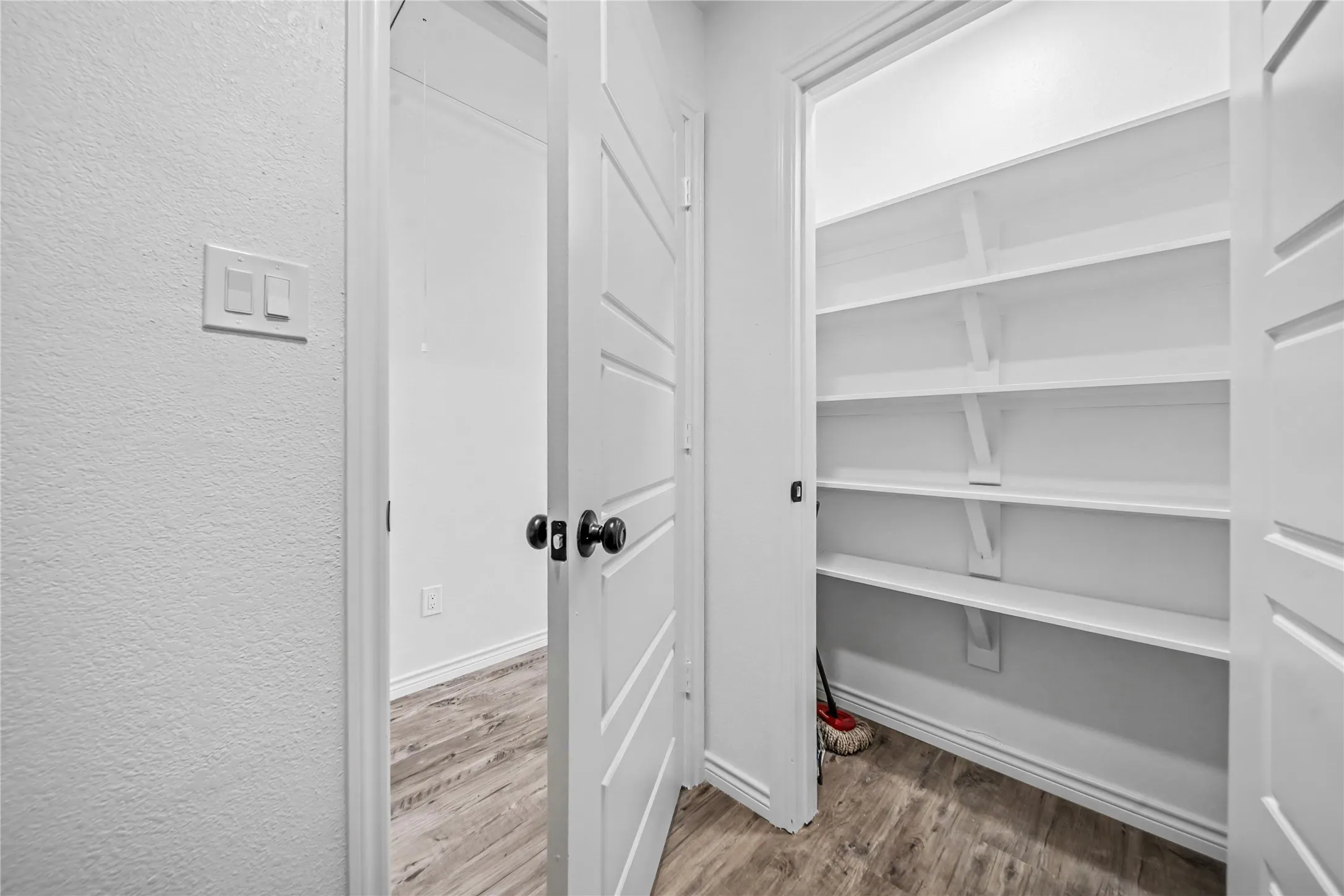 Single Family Residence For Sale in Dallas County , 703 N Dwight Avenue, Dallas, Texas 75211, 3 Bedroom, 3 Bathroom, Garage spaces, 1,998 Sqft, built in 2026, mls#21407171, Real Estate Agent in Dallas, Homes For Sale in Dallas county, Homes For Sale in Dallas, Realtor in Dallas Texas, Real Estate Brokerage Independent Realty Texas, Luminita Cordes Realtor