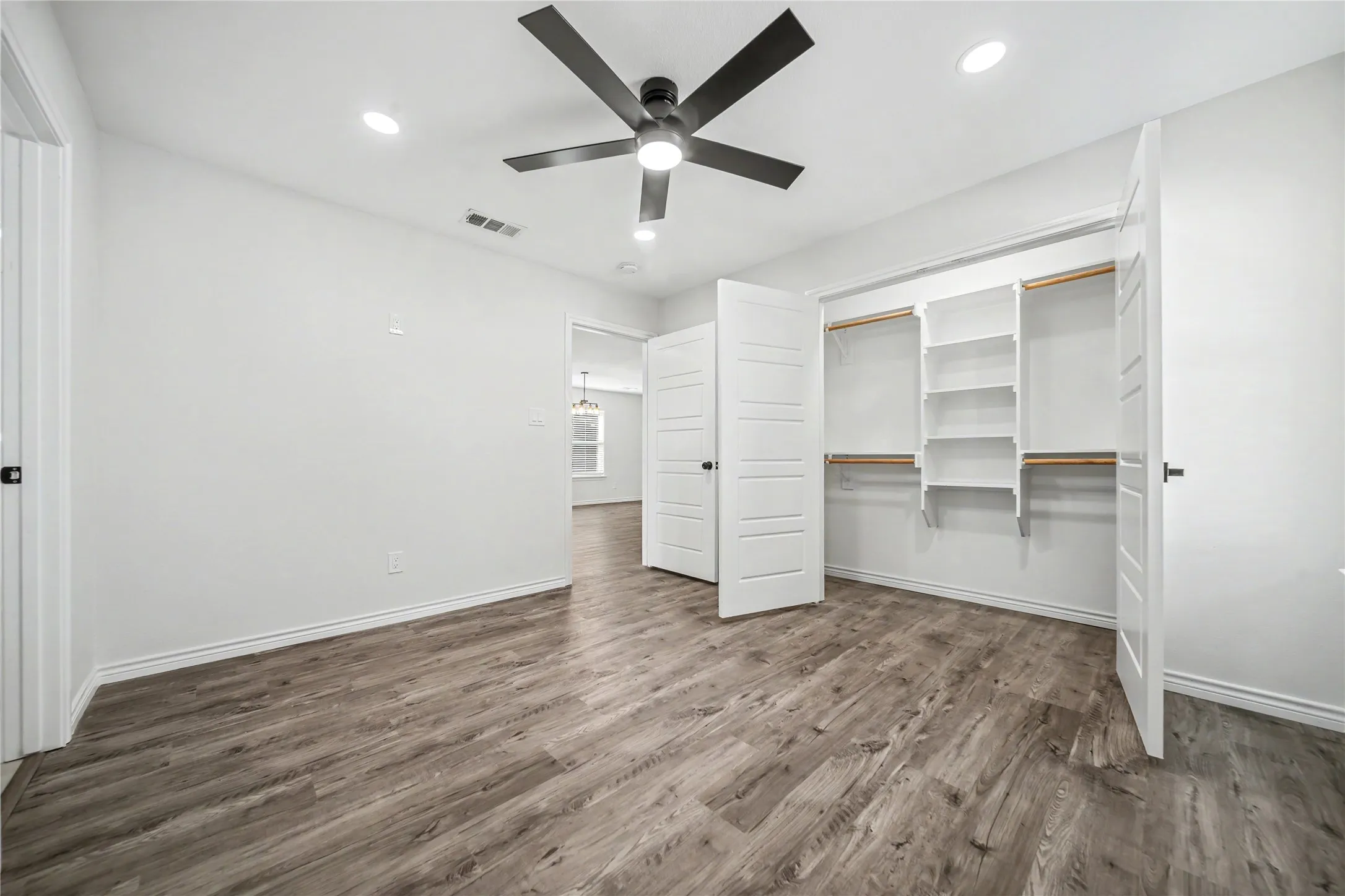 Single Family Residence For Sale in Dallas County , 703 N Dwight Avenue, Dallas, Texas 75211, 3 Bedroom, 3 Bathroom, Garage spaces, 1,998 Sqft, built in 2026, mls#21407171, Real Estate Agent in Dallas, Homes For Sale in Dallas county, Homes For Sale in Dallas, Realtor in Dallas Texas, Real Estate Brokerage Independent Realty Texas, Luminita Cordes Realtor