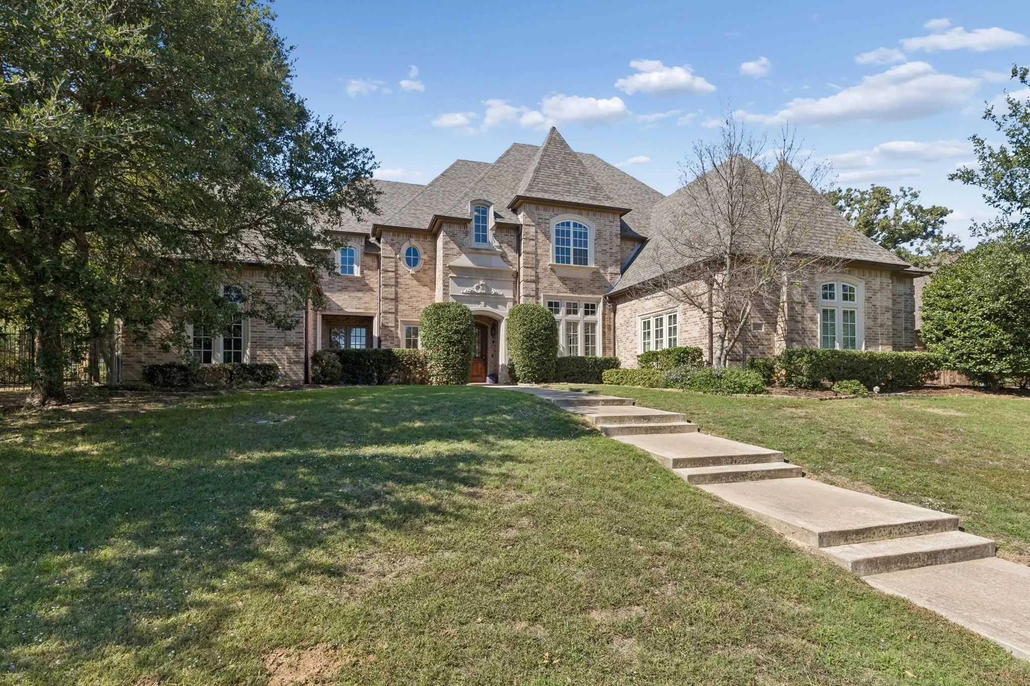 Single Family Residence For Sale in Tarrant County , 1220 Pine Hurst Drive, Keller, Texas 76248, 5 Bedroom, 6 Bathroom, 4 Garage spaces, 5,544 Sqft, built in 2007, mls#21418876, Real Estate Agent in Keller, Homes For Sale in Tarrant county, Homes For Sale in Keller, Realtor in Keller Texas, Real Estate Brokerage Independent Realty Texas, Luminita Cordes Realtor
