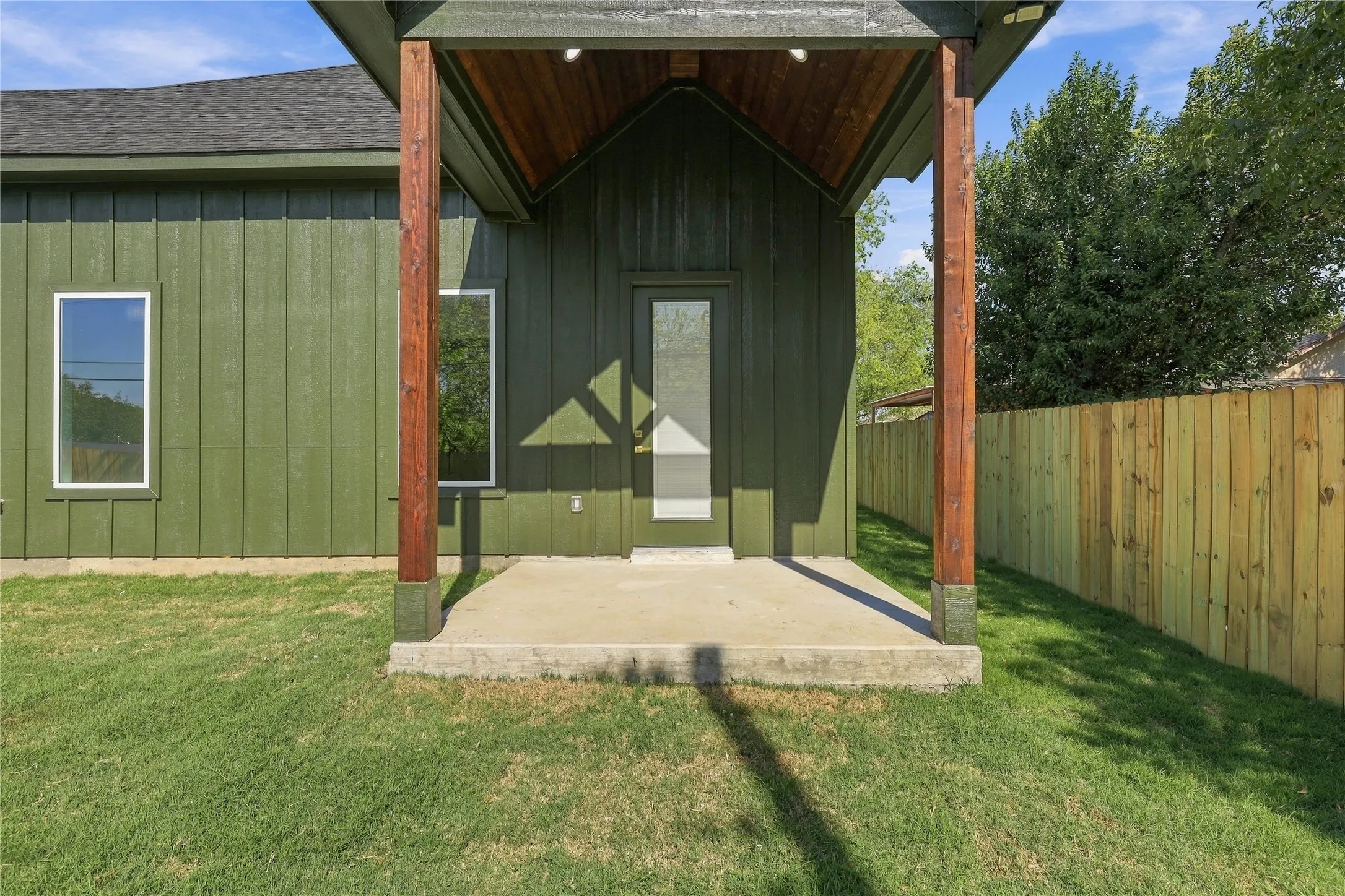 Single Family Residence For Sale in Tarrant County , 5015 Waddell Street, Sansom Park, Texas 76114, 4 Bedroom, 2 Bathroom, 1 Garage spaces, 1,941 Sqft, built in 2026, mls#21419404, Real Estate Agent in Sansom Park, Homes For Sale in Tarrant county, Homes For Sale in Sansom Park, Realtor in Sansom Park Texas, Real Estate Brokerage Independent Realty Texas, Luminita Cordes Realtor