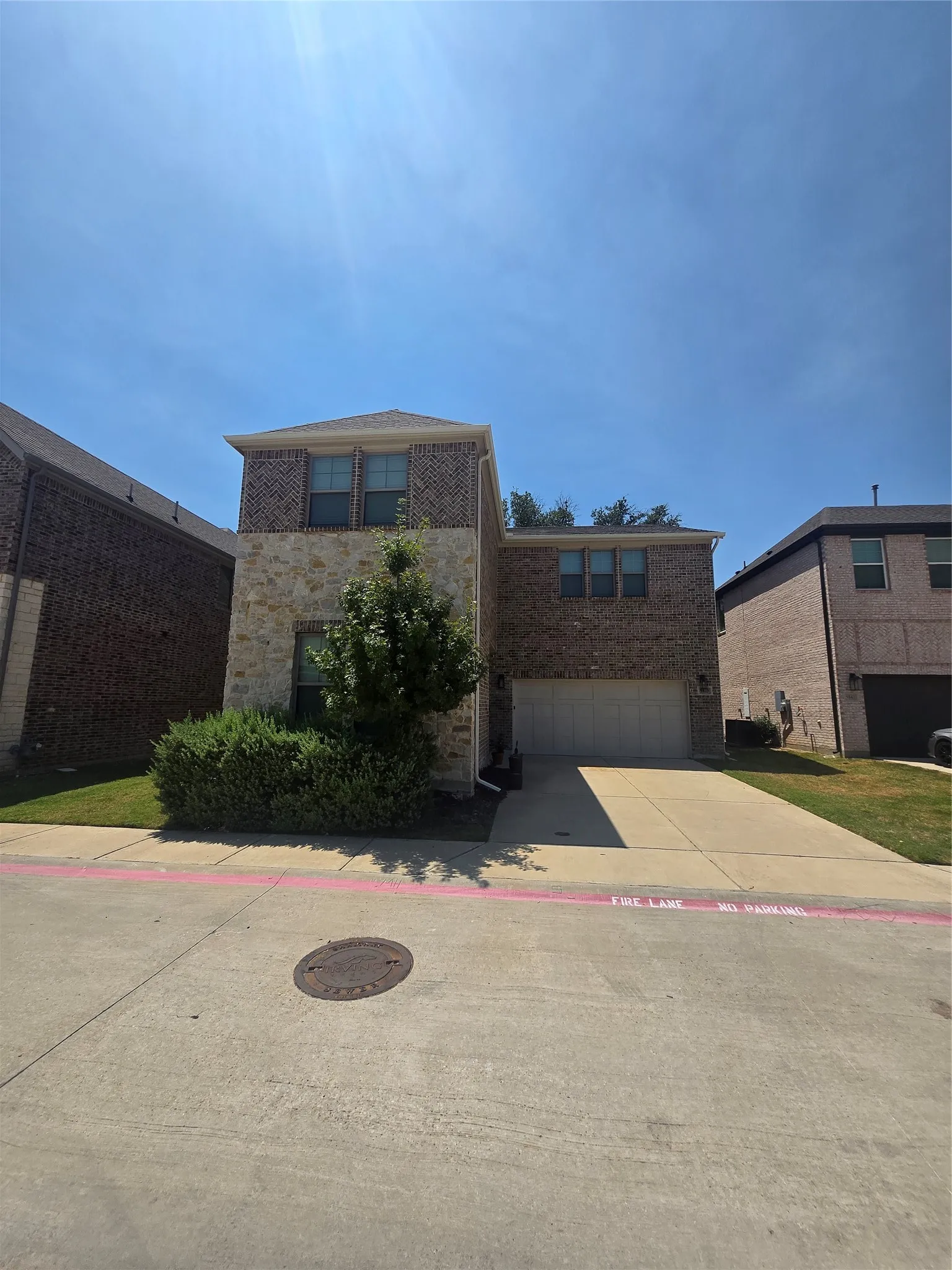 Single Family Residence For Sale in Dallas County , 9839 Romo Street, Irving, Texas 75063, 4 Bedroom, 4 Bathroom, 2 Garage spaces, 2,421 Sqft, built in 2021, mls#21419530, Real Estate Agent in Irving, Homes For Sale in Dallas county, Homes For Sale in Irving, Realtor in Irving Texas, Real Estate Brokerage Independent Realty Texas, Luminita Cordes Realtor