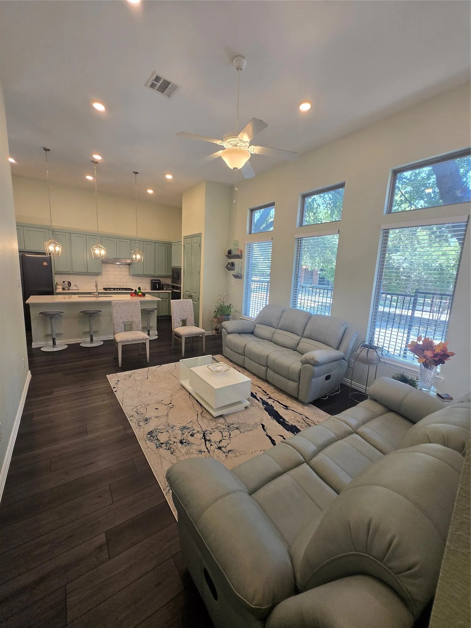 Single Family Residence For Sale in Dallas County , 9839 Romo Street, Irving, Texas 75063, 4 Bedroom, 4 Bathroom, 2 Garage spaces, 2,421 Sqft, built in 2021, mls#21419530, Real Estate Agent in Irving, Homes For Sale in Dallas county, Homes For Sale in Irving, Realtor in Irving Texas, Real Estate Brokerage Independent Realty Texas, Luminita Cordes Realtor