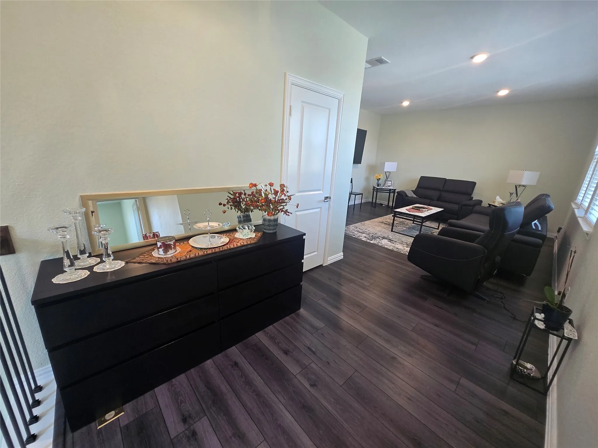 Single Family Residence For Sale in Dallas County , 9839 Romo Street, Irving, Texas 75063, 4 Bedroom, 4 Bathroom, 2 Garage spaces, 2,421 Sqft, built in 2021, mls#21419530, Real Estate Agent in Irving, Homes For Sale in Dallas county, Homes For Sale in Irving, Realtor in Irving Texas, Real Estate Brokerage Independent Realty Texas, Luminita Cordes Realtor